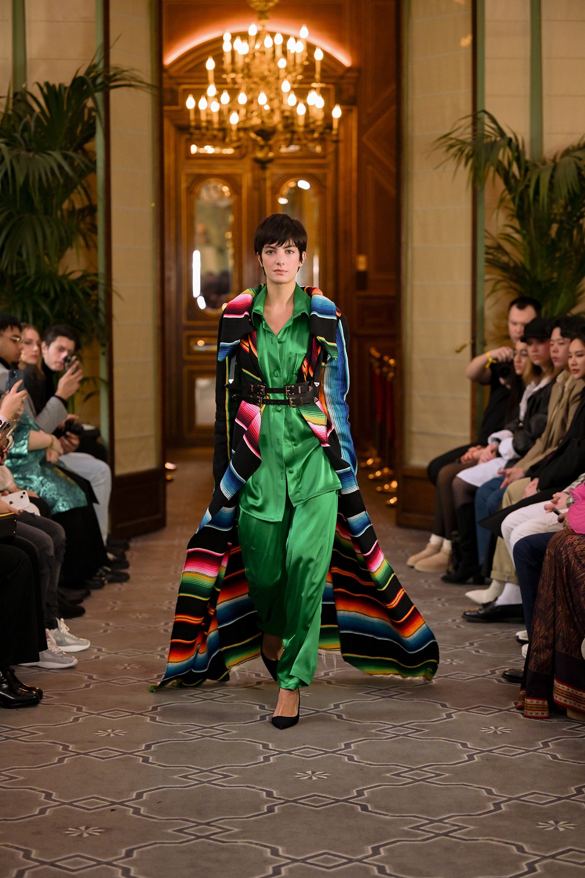 069resized_flyingsolo_PFW_.jpg