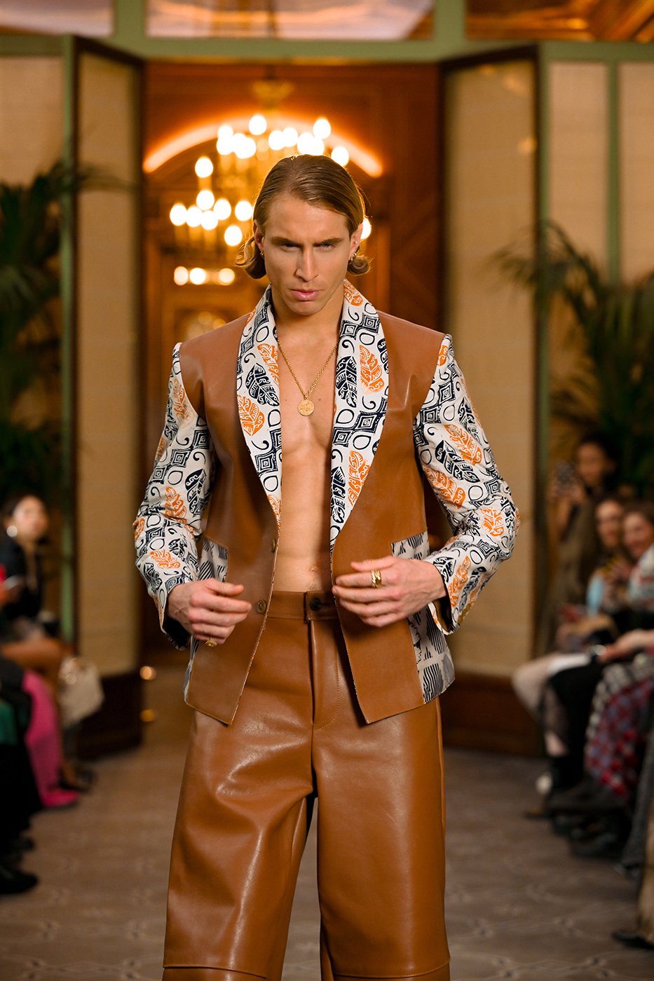 137_resized_flyingsolo_PFW_.jpg