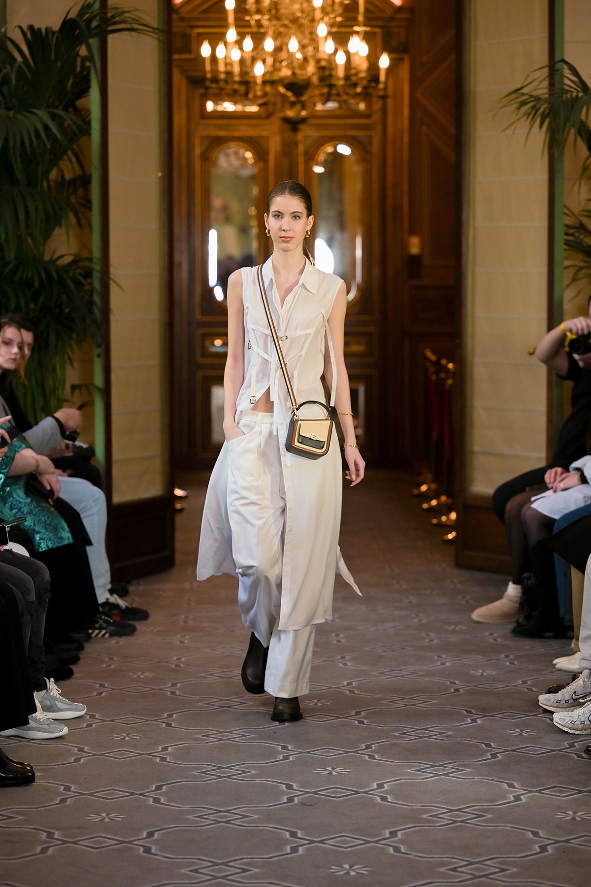 045resized_flyingsolo_PFW_.jpg