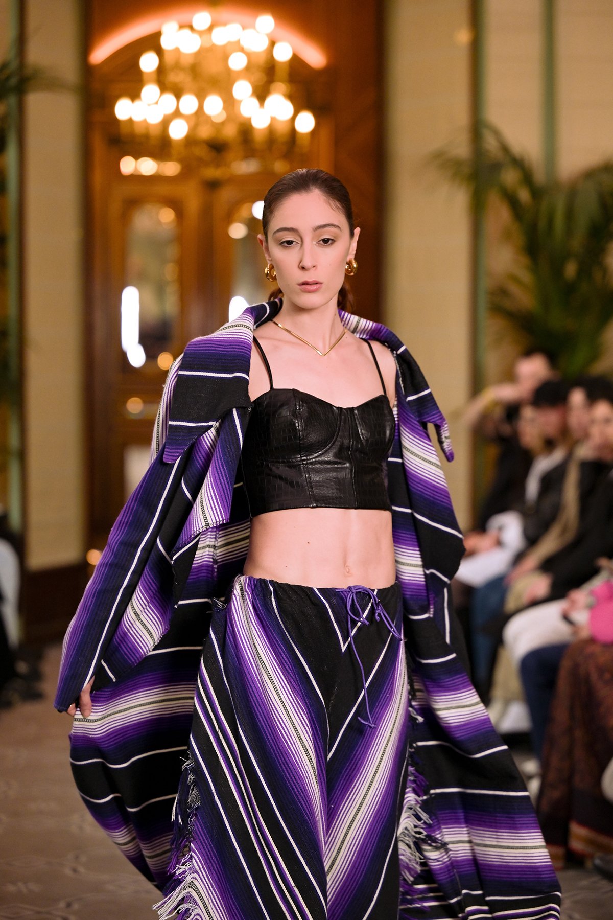 068resized_flyingsolo_PFW_.jpg