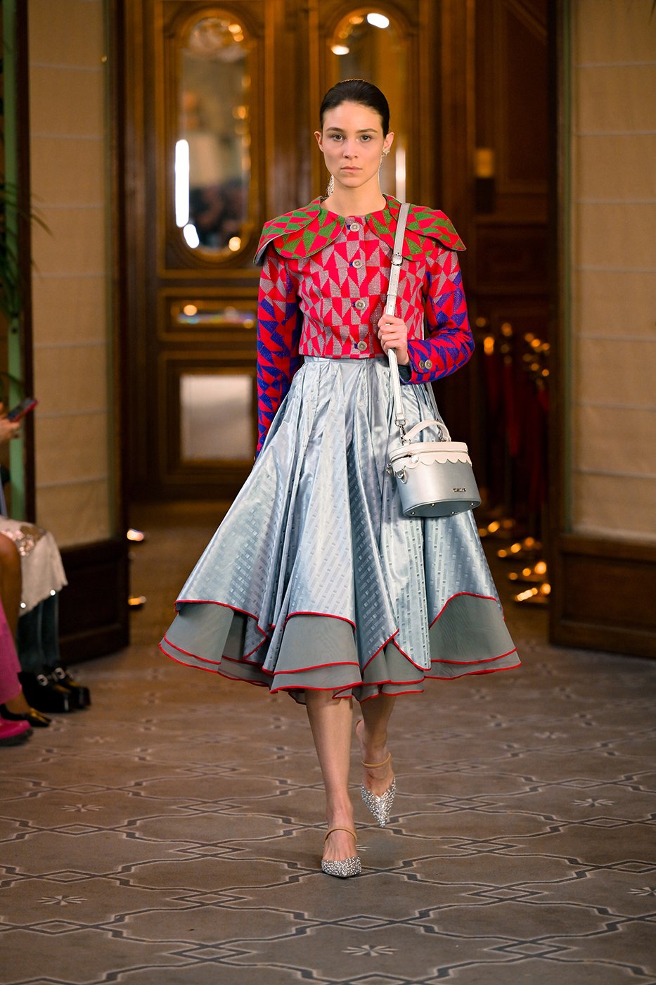 120_resized_flyingsolo_PFW_.jpg