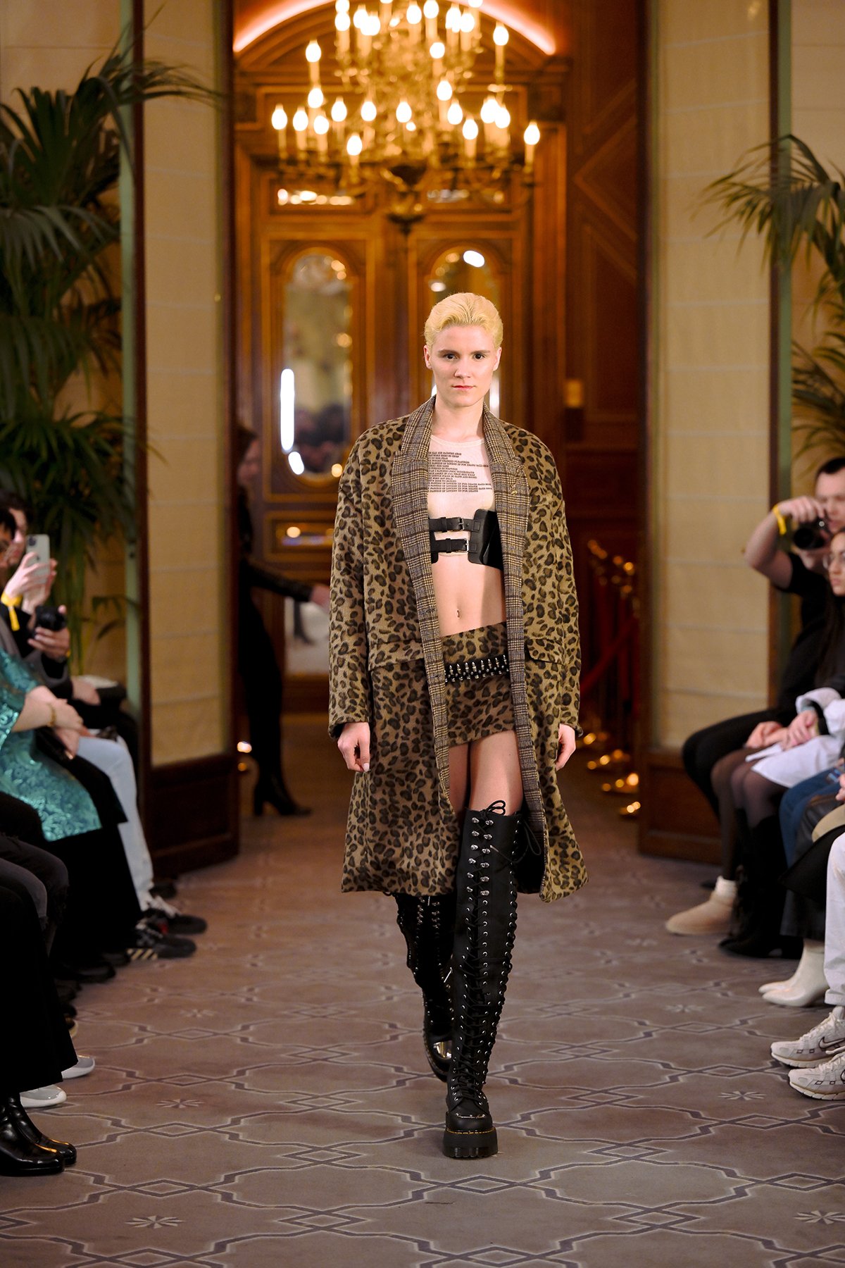 031resized_flyingsolo_PFW_.jpg