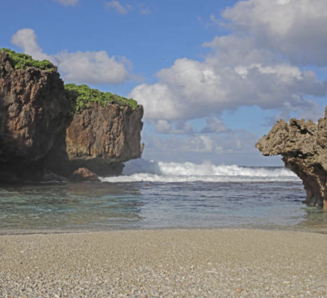 Explore the Lagoon &amp; Bluewater at Ikari House Lodge