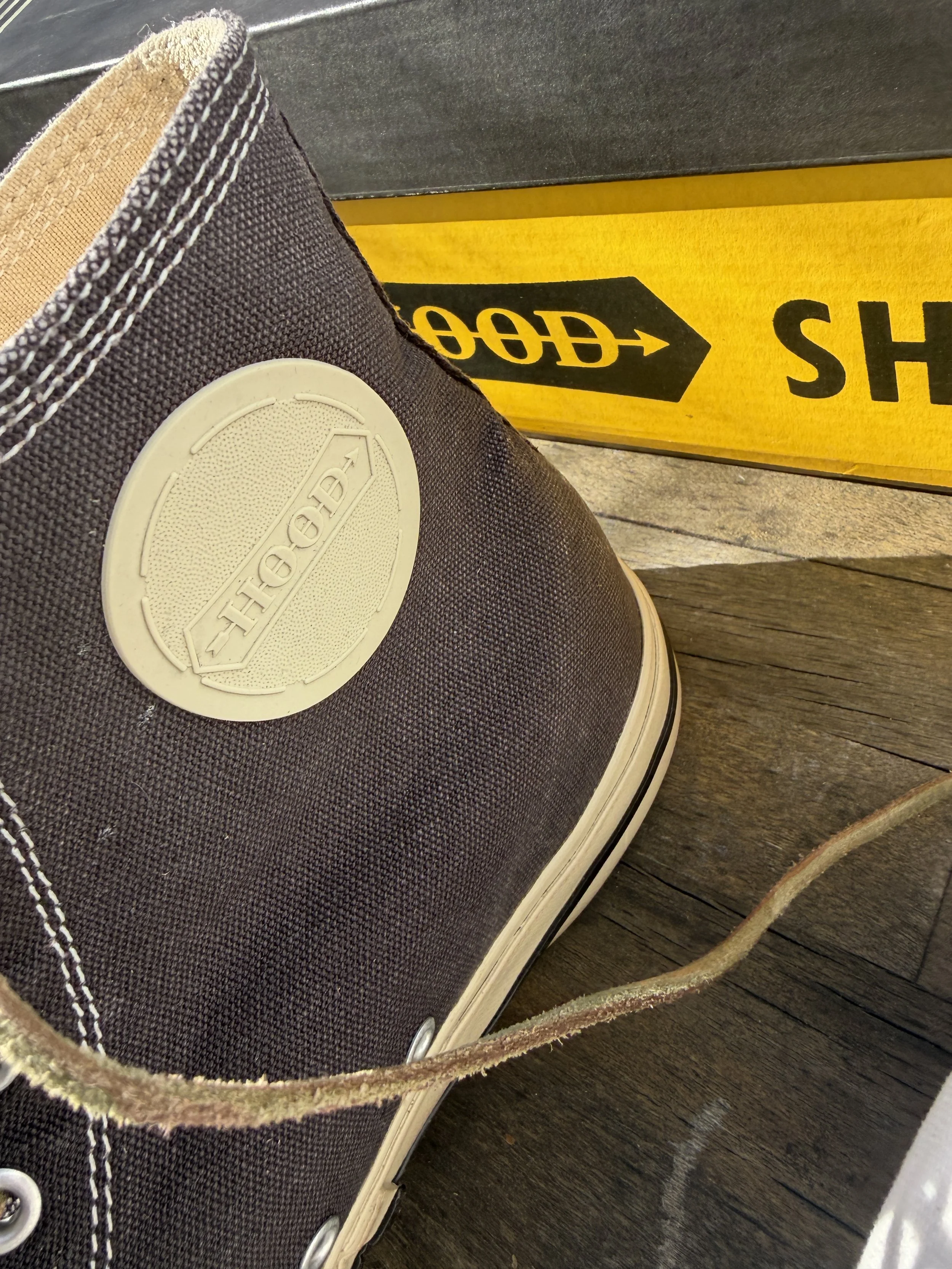 hood patch black .JPG