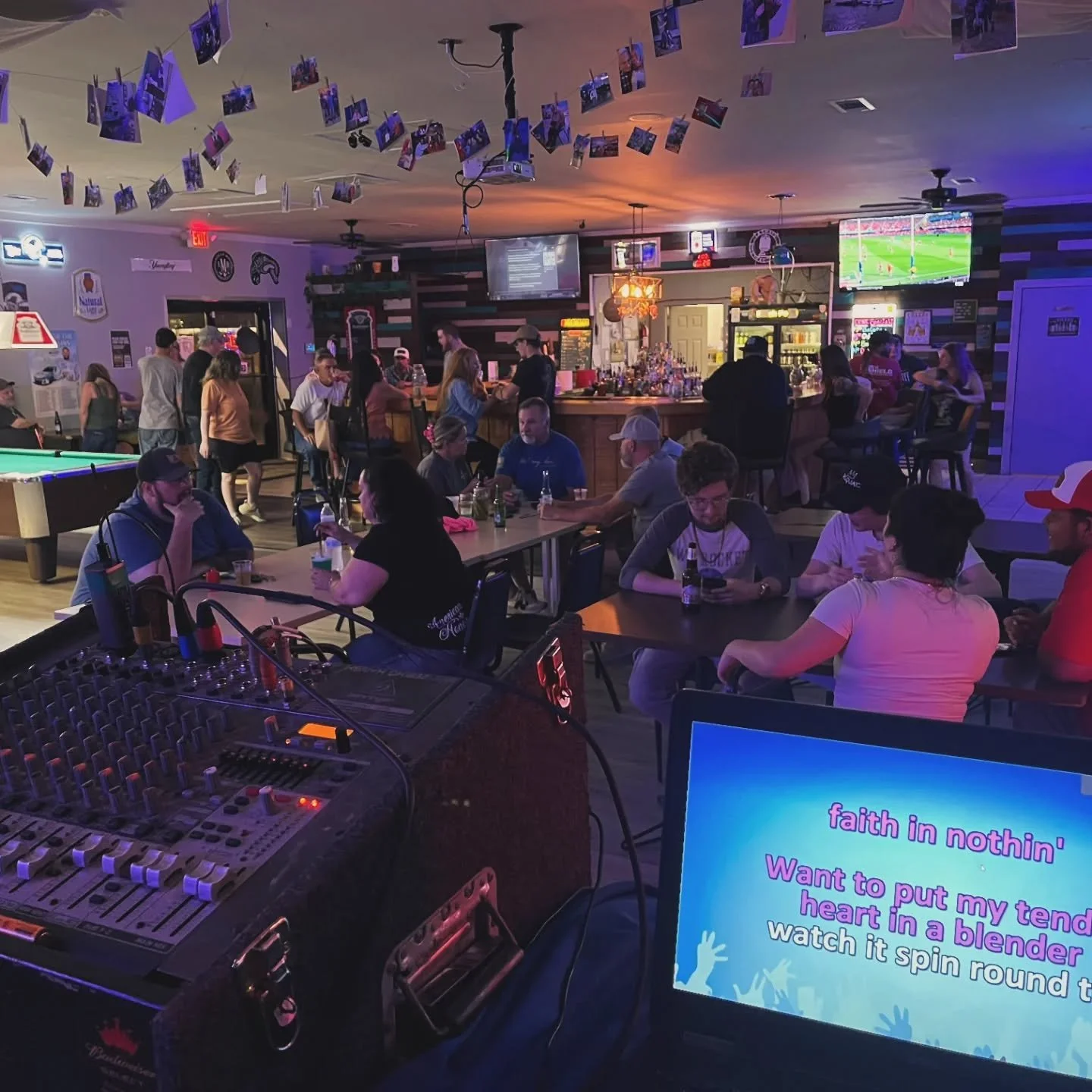 Everyone killed it last night at Karaoke! #karaoke #kickinbackatlashays