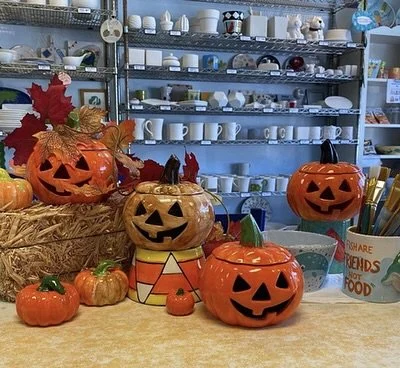 Halloween pottery is here! 🎃👻 Open all weekend! Stop in to paint something spooky! 

#paintyourownpottery&nbsp;#handsonpotteryct&nbsp;#pottery&nbsp;#familyfun&nbsp;#kids&nbsp;#kidfriendly&nbsp;#mommyandme&nbsp;#birthday&nbsp;#holiday&nbsp;#christma