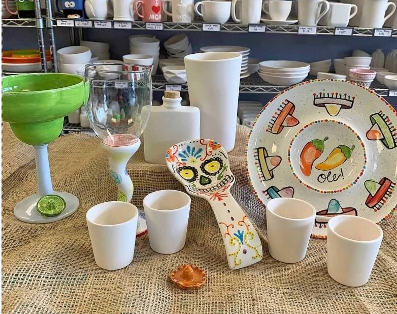 Happy Cinco de Mayo! Hopct.com 

#potterypainting #paintyourownpottery, #pyop #potterystudio #handsonpotteryct