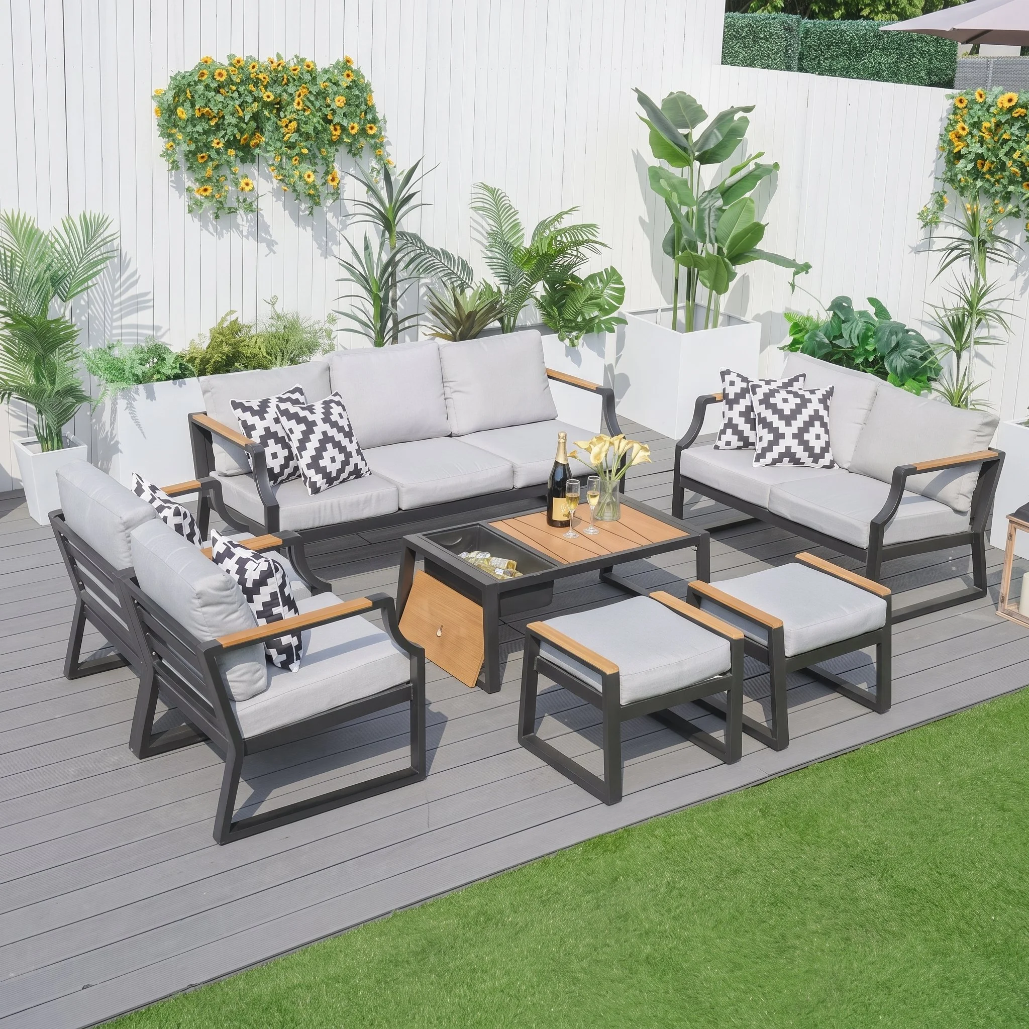 7-Piece Patio Conversation Set / SKU: PAS-2101-Black / 30 Stocks / $1,172 FOB LA