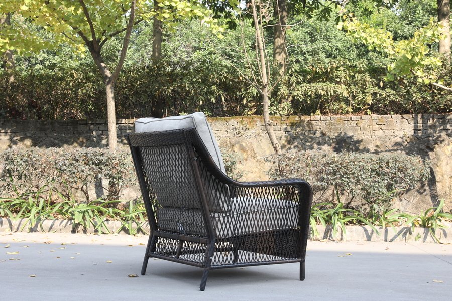 Essen_Club_Chair_E_Back34.jpg