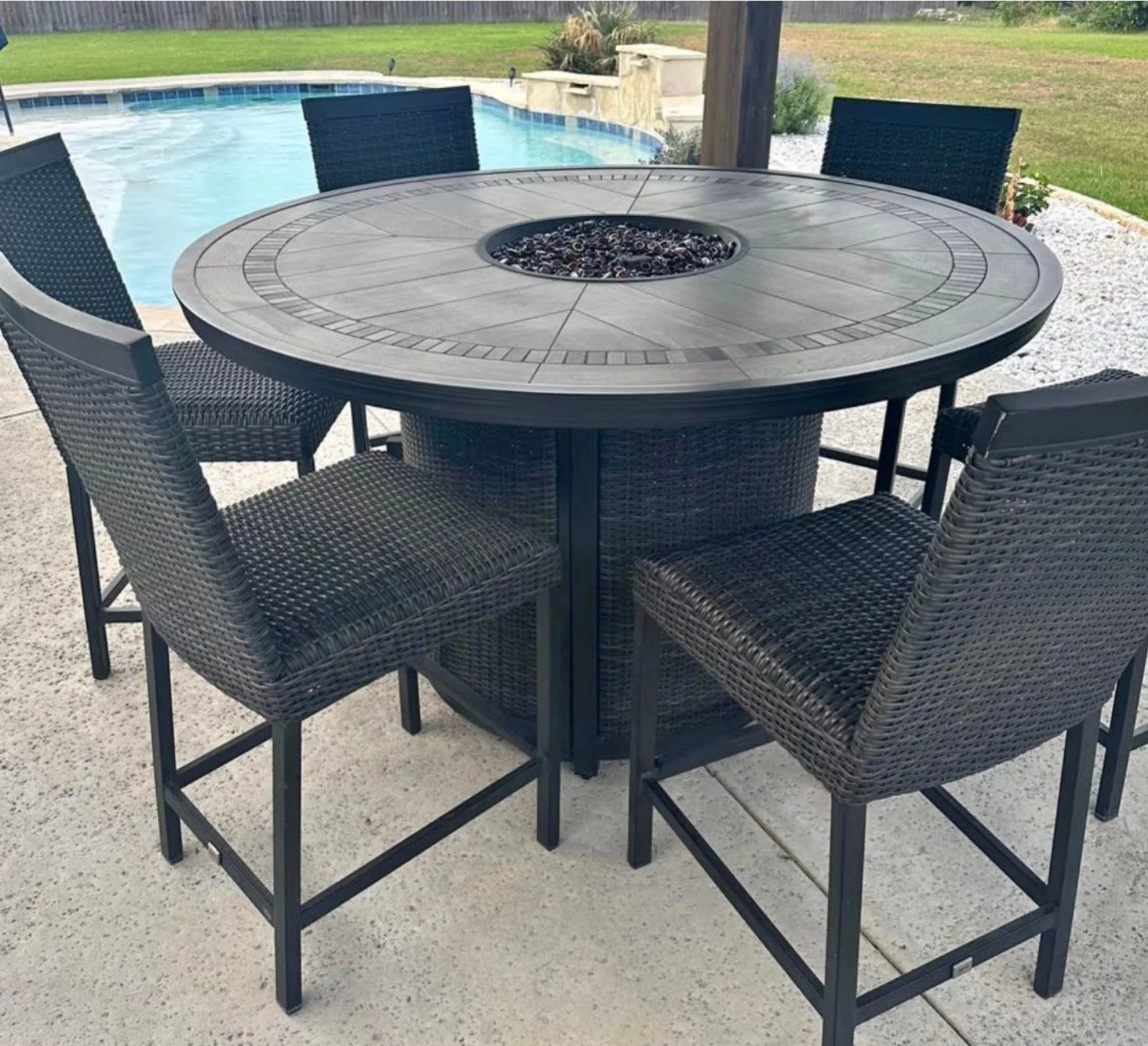 New Valley 5-piece Fire Pit Bar Set