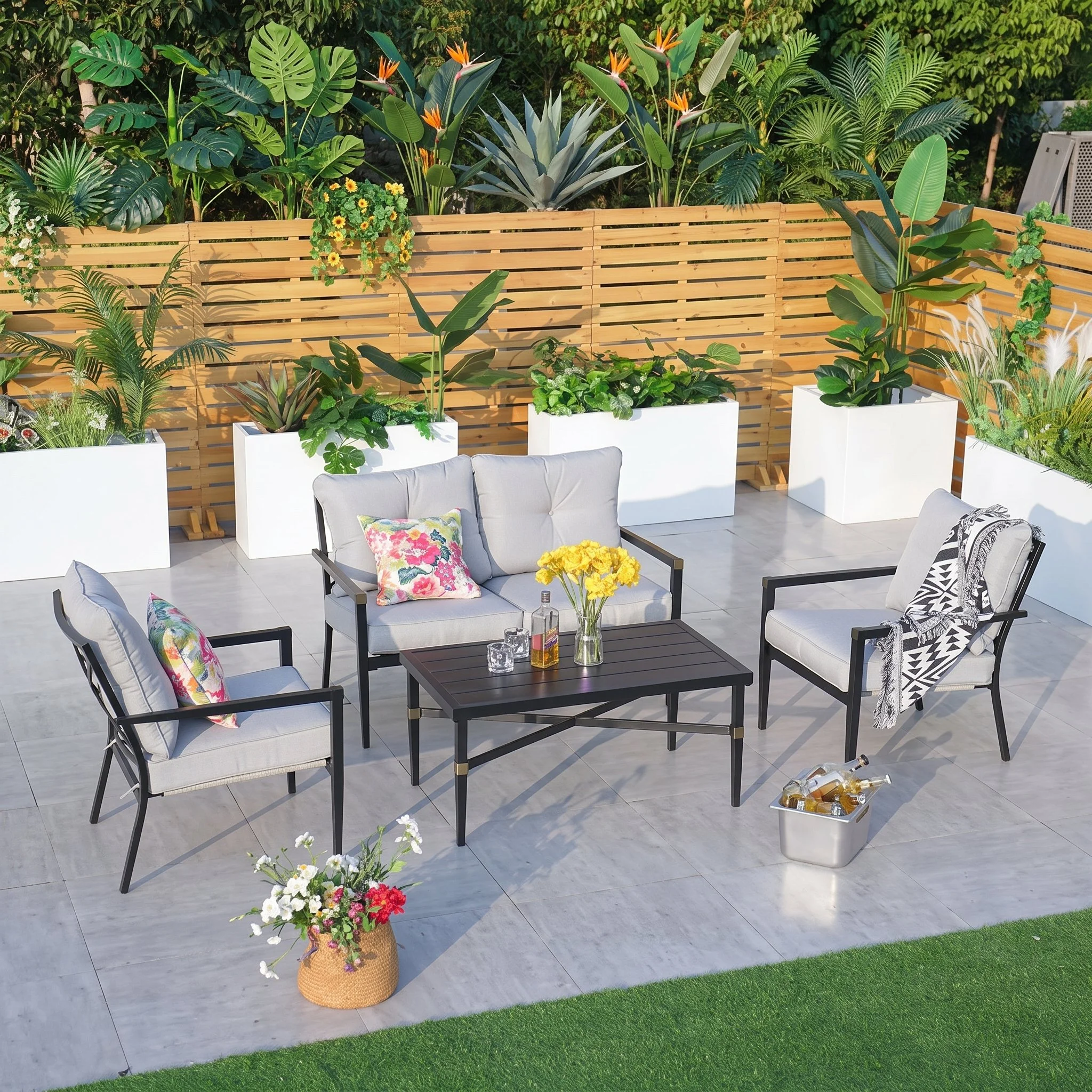 4-Piece Steel Sofa Set / SKU: PAS-2467 / 10 Stocks/ $369 FOB LA