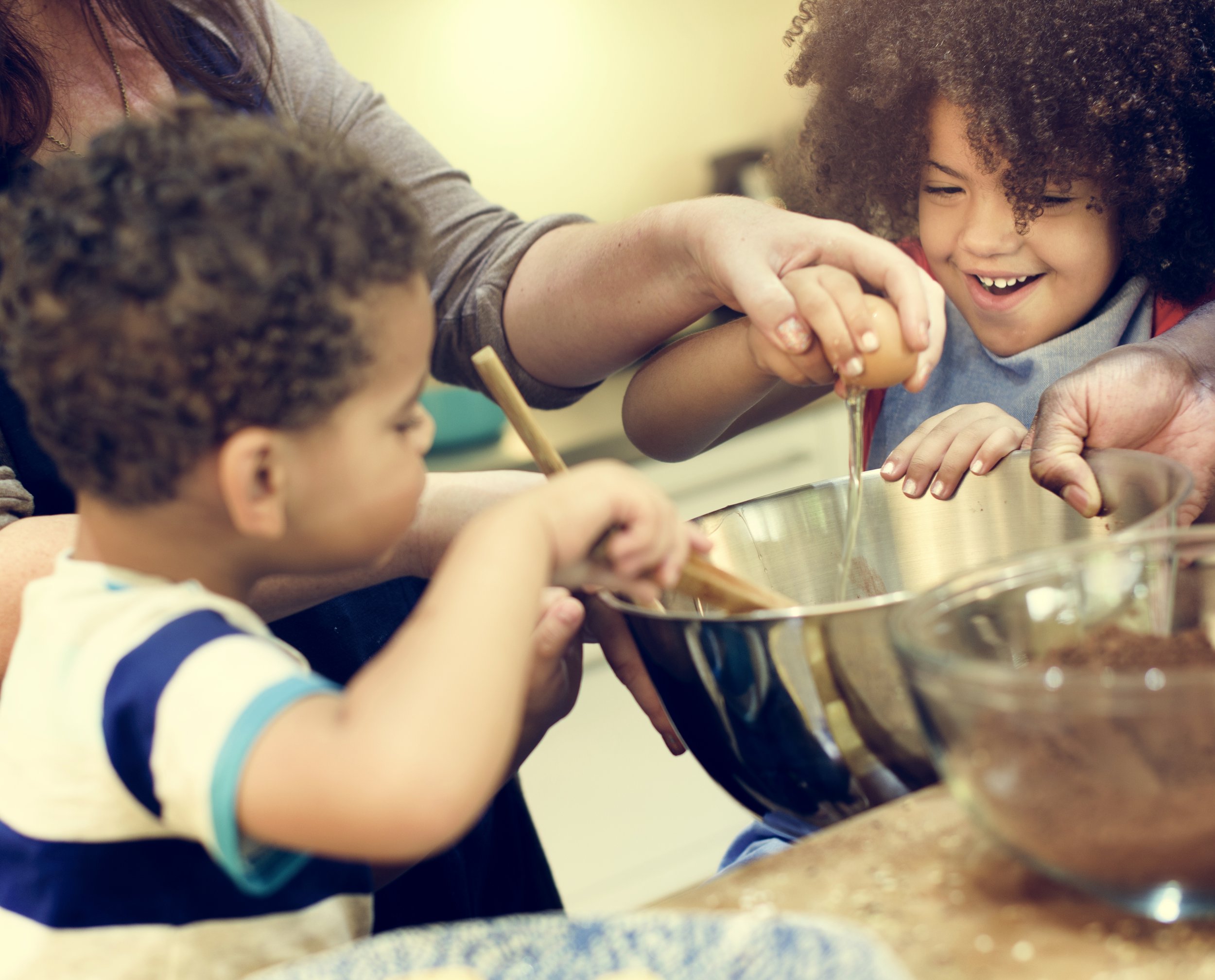 family-cooking-kitchen-food-togetherness-concept-2025-02-09-23-49-51-utc.jpg