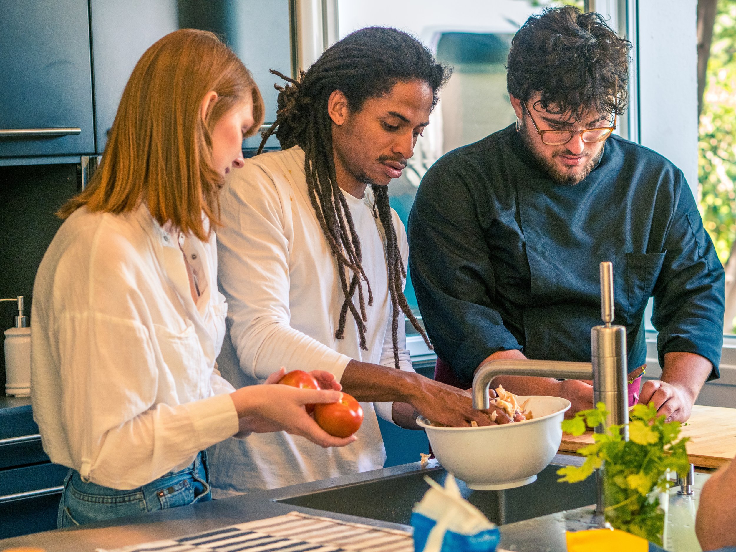 interracial-couple-prepare-food-together-with-a-pr-2024-12-01-10-58-40-utc.jpg