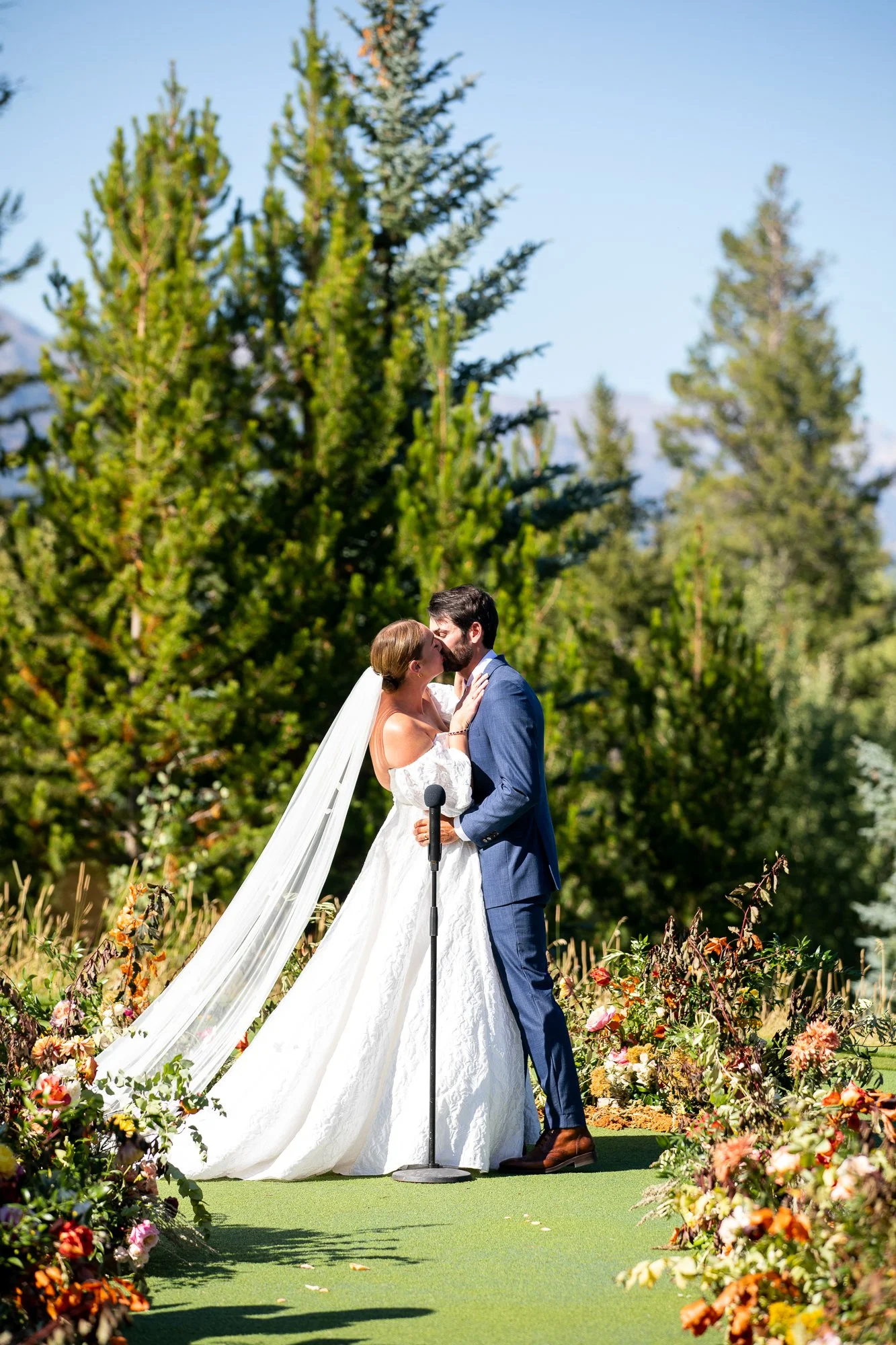 LindleyRust_JacksonHoleWedding-119.jpg