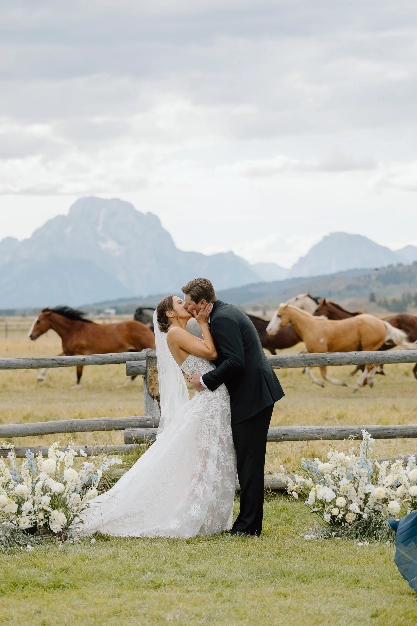 WeddingPhotographyJacksonHole-257.jpg