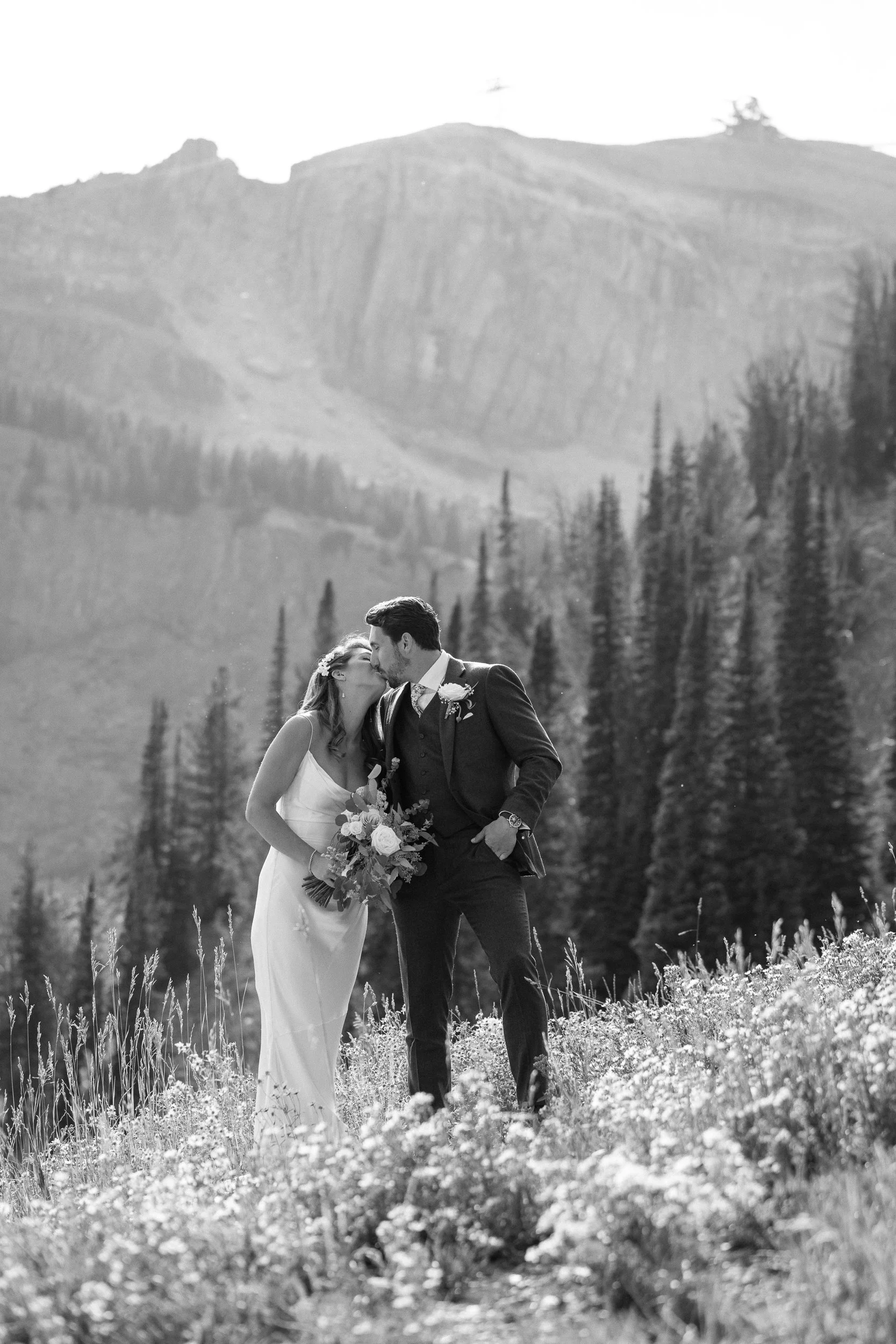 WeddingPhotographyJacksonHole-111.jpg