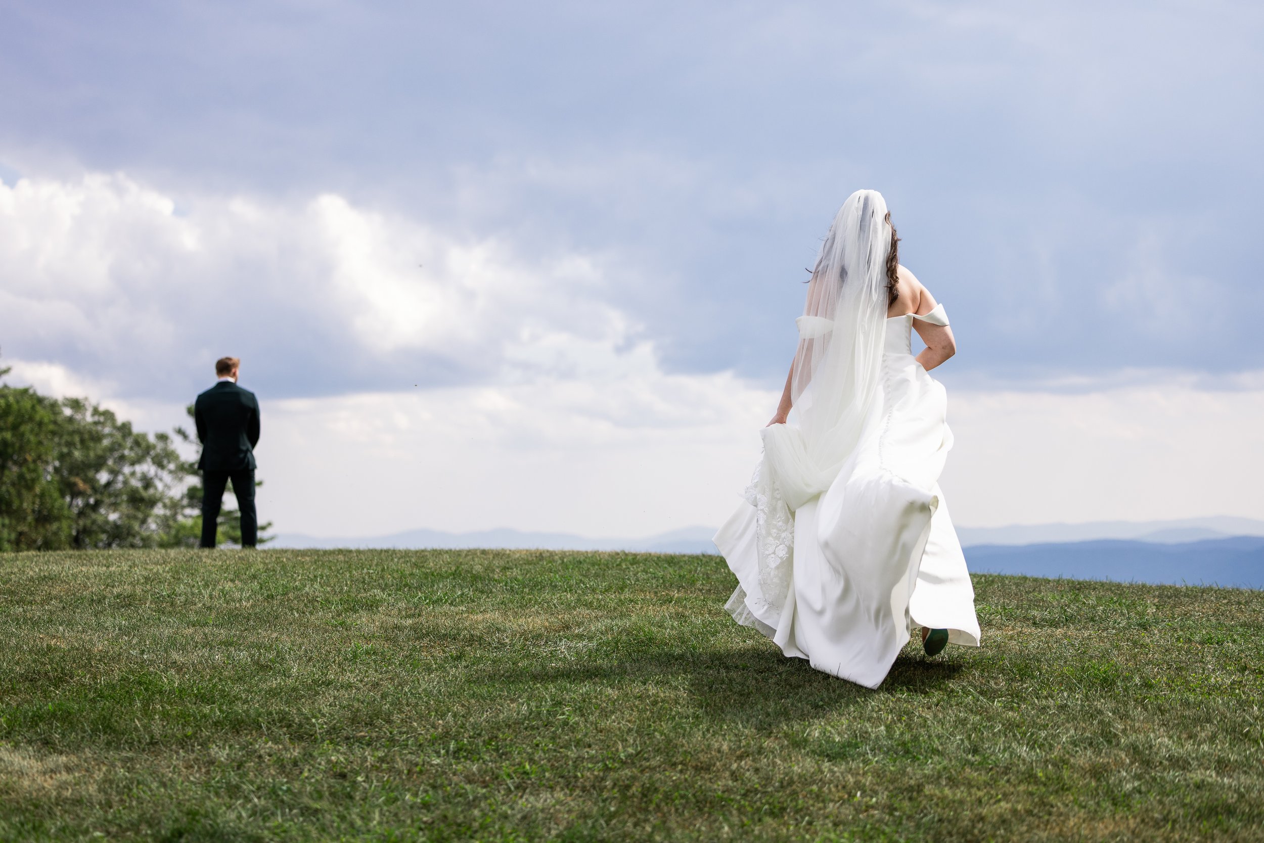 Why You Should Do a First Look on Your Wedding Day