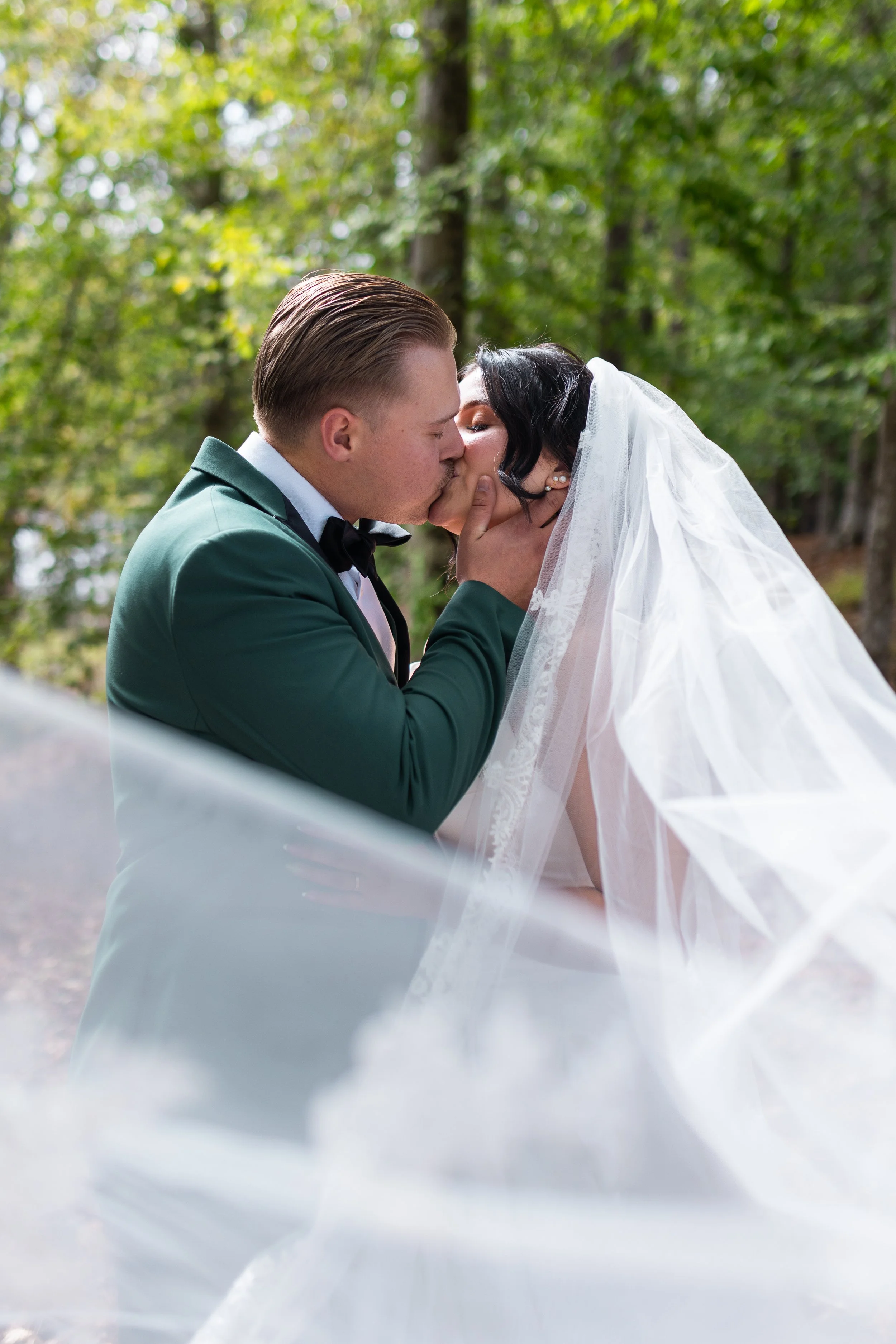 The Secret to Timeless Wedding Photos That Never Go Out of Style