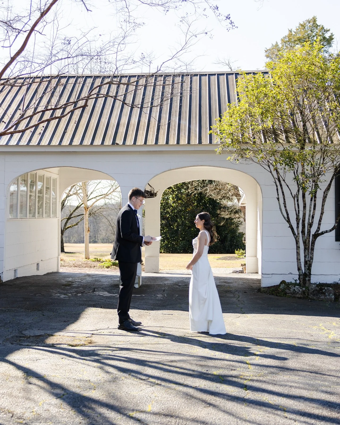 Should I do a first look?

This is a question I get asked so often and there truly isn&rsquo;t a right answer. However, depending on what you want for your wedding day, a first look can be good for these reasons:
☆ You are nervous and want to take th