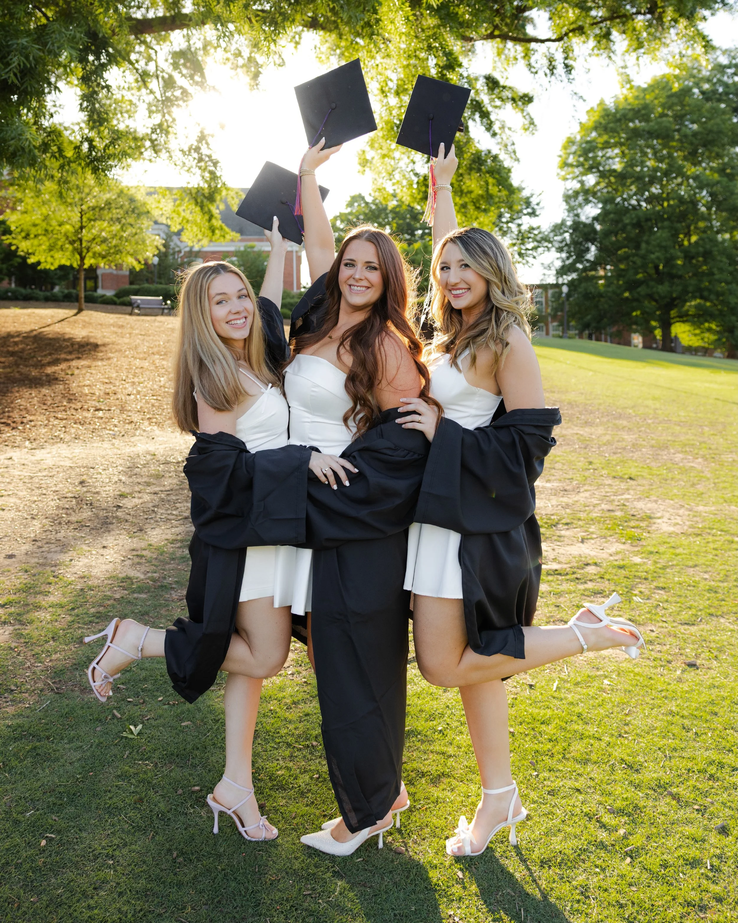 Been MIA from posting bc grad season has been in full swing. But to celebrate @clemsonuniversity&rsquo;s graduation coming up, here are some of my favorite grad photos from this season!! So glad to be back in my favorite place on earth!!

This week I