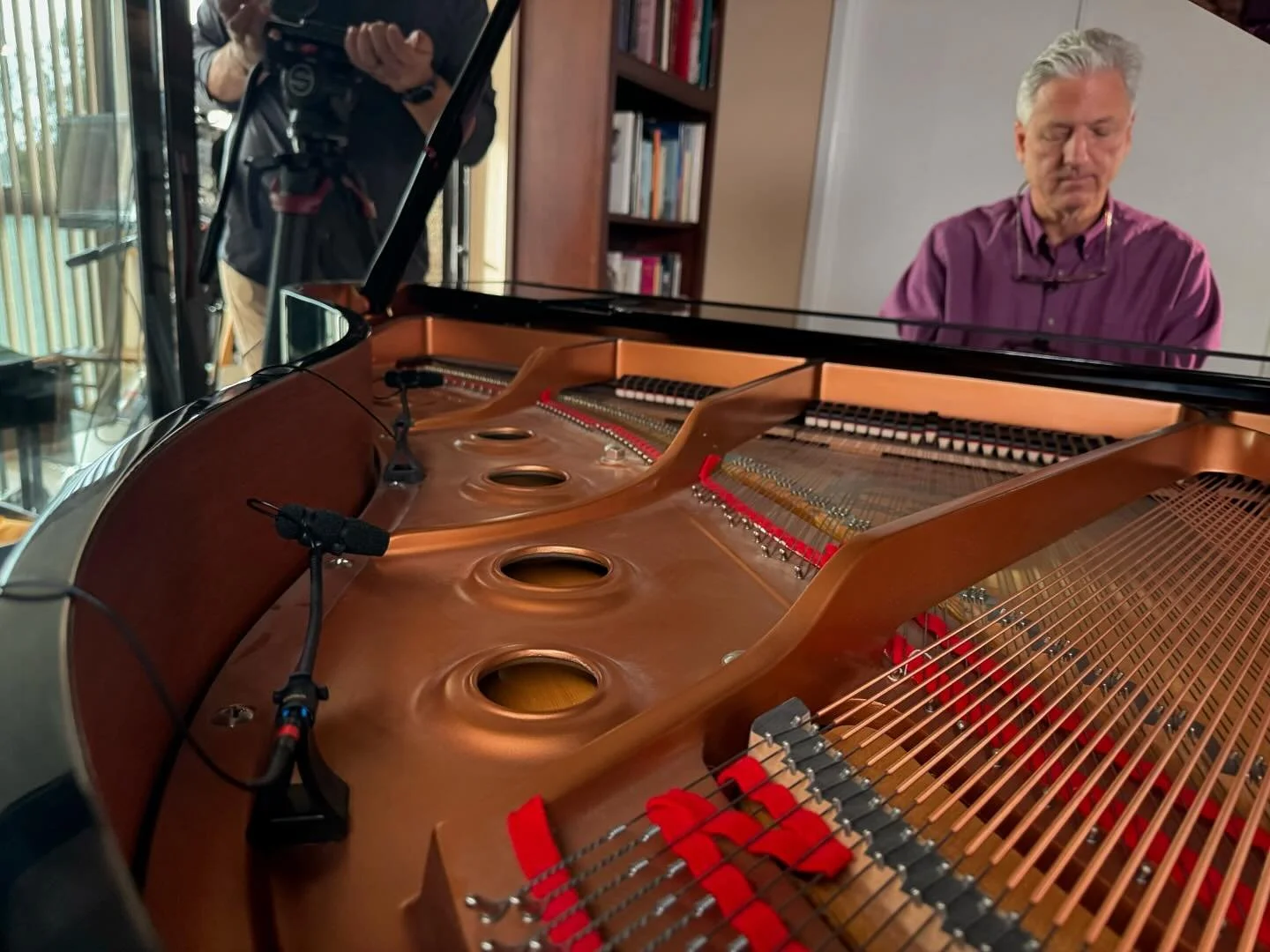 Some interview and piano capture from this past week.

@dpa_microphones 4099s make another triumphant return not only making capturing incredibly dynamic classical piano playing but also being so low profile, I am guaranteed to find my spot out of th