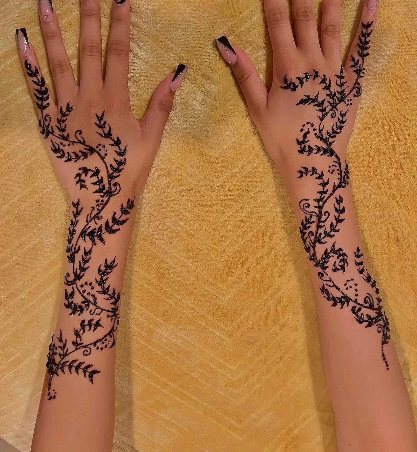 Mood ➡️ when you&rsquo;ve got the best mehndi for prom‼️