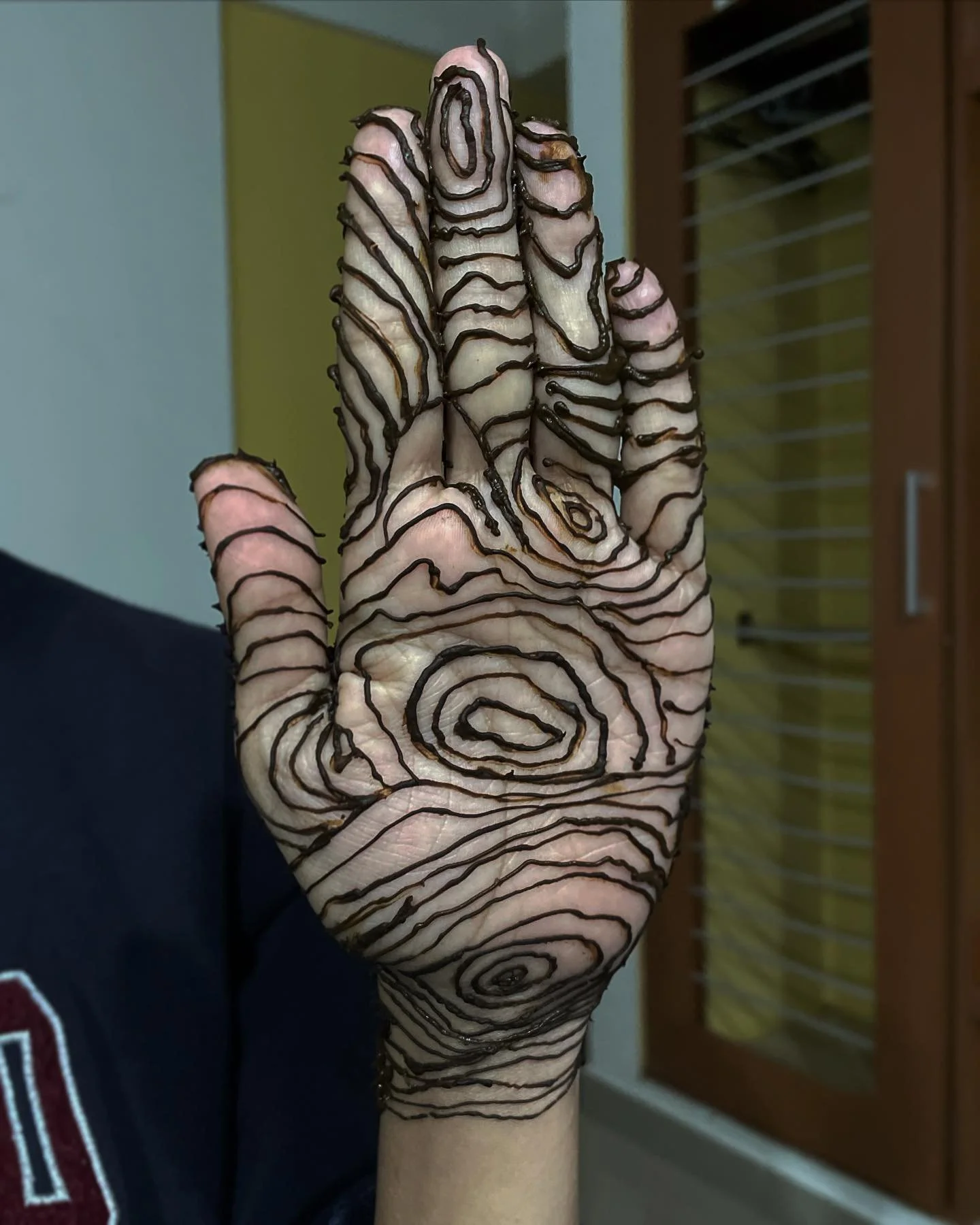 When going to visit the largest palm trees in the world (200 ft!)&hellip; you gotta make sure to show the love! 🌴 ❤️ 
&bull;
Custom design request by Jahnvi to represent the bark of a tree!
