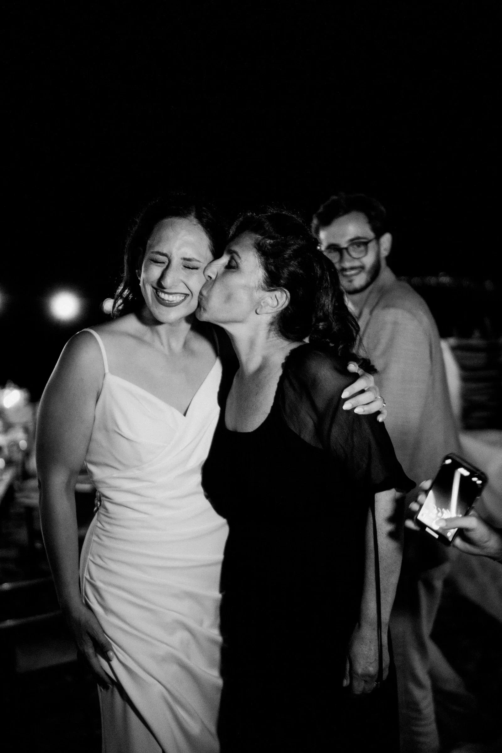diner-mariage-cannes-reception-destination-wedding-photographe-mariage-video-mariage-the-wild-strawberry.webp
