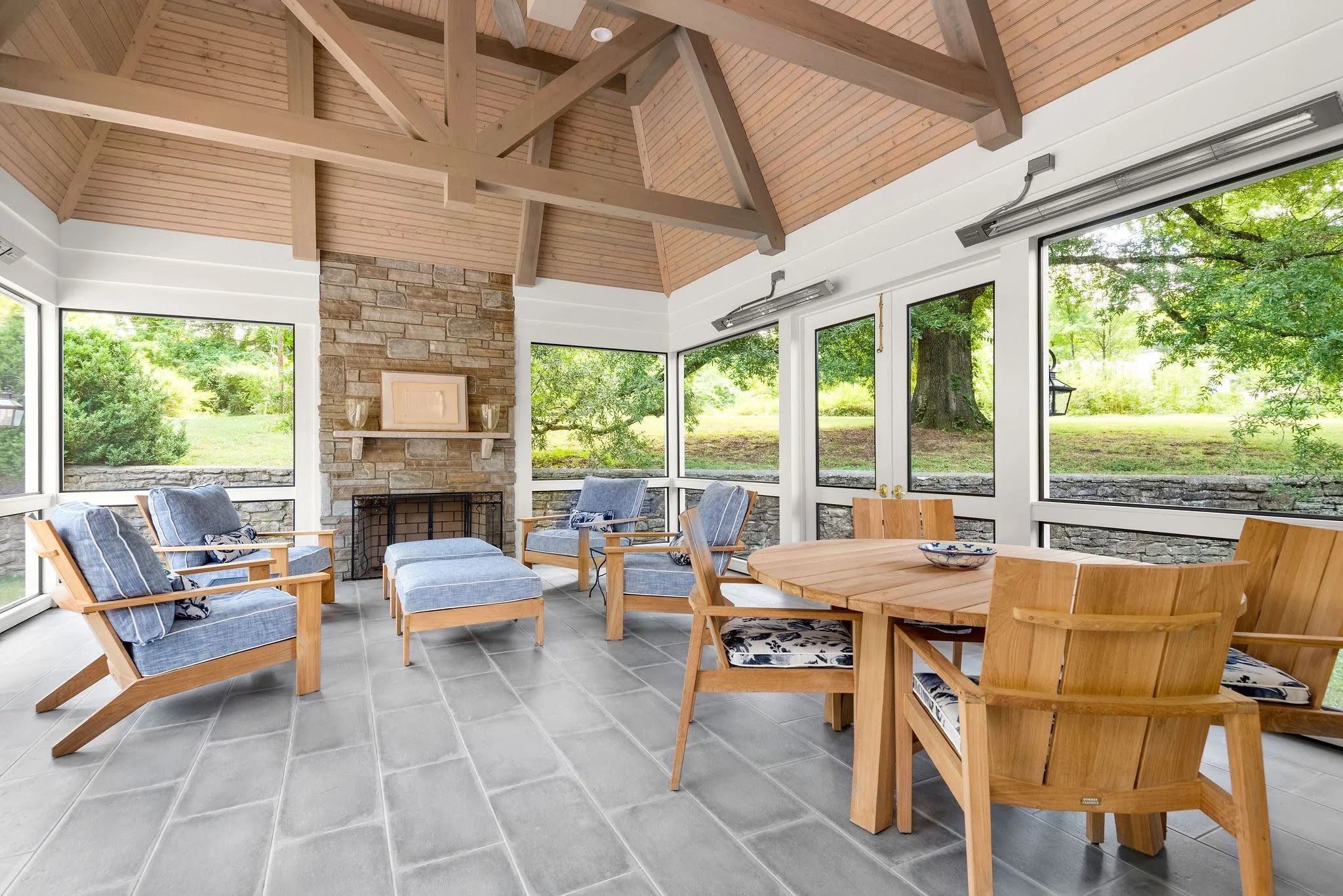 210_Brook_Hollow_Rd_ext_19.jpg