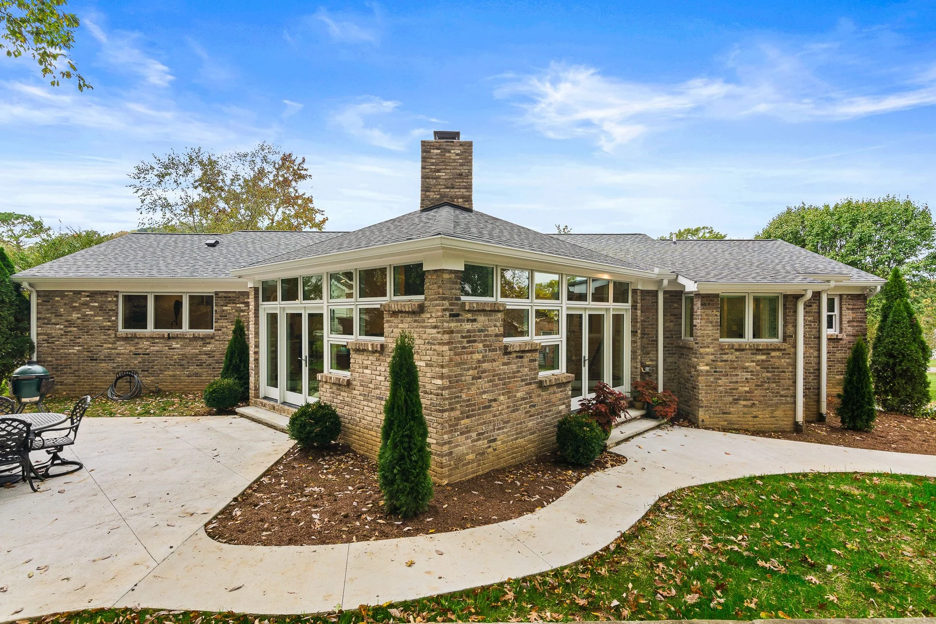 4628_Chalmers_Drive_ext_76_web.jpg