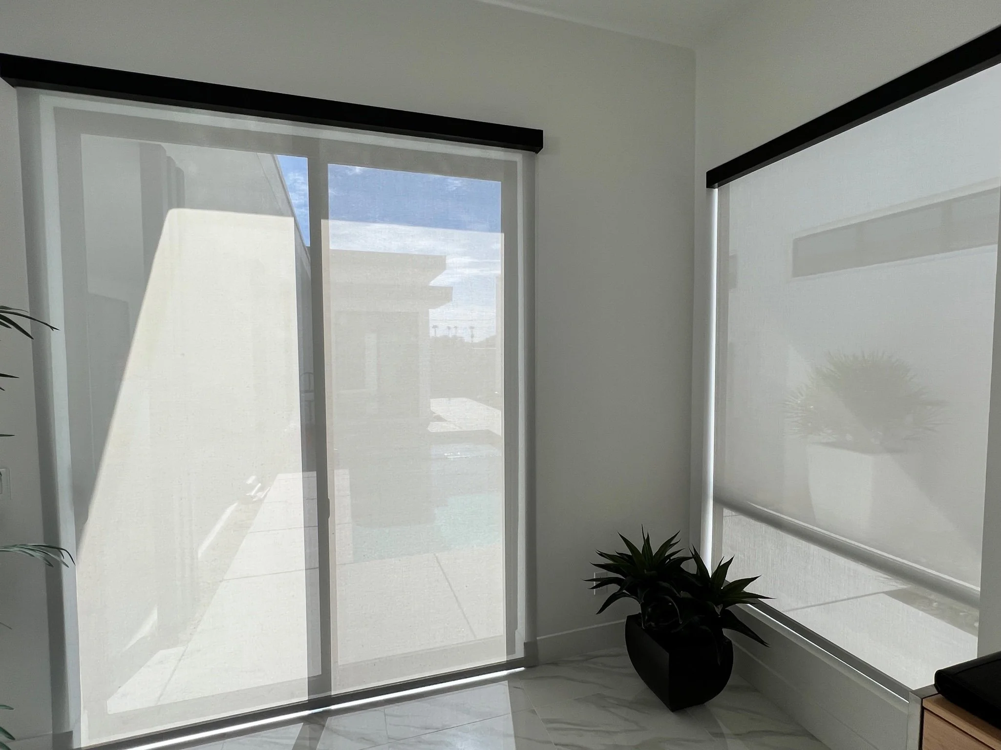 Battery Motorized Roller Shades Palm Springs