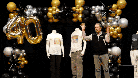 jazz hands_compressed.gif