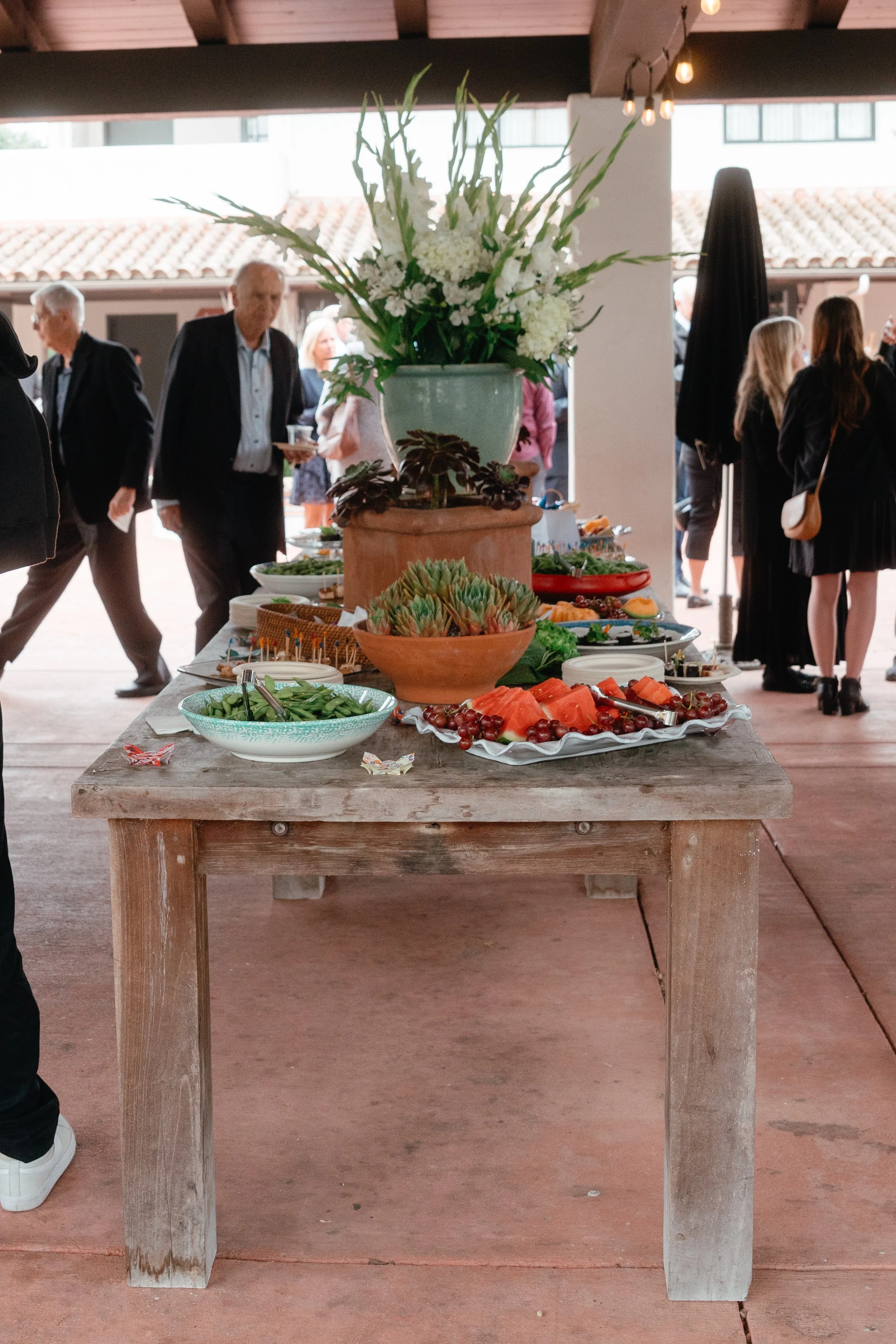 food table and Allan Anderson.jpg