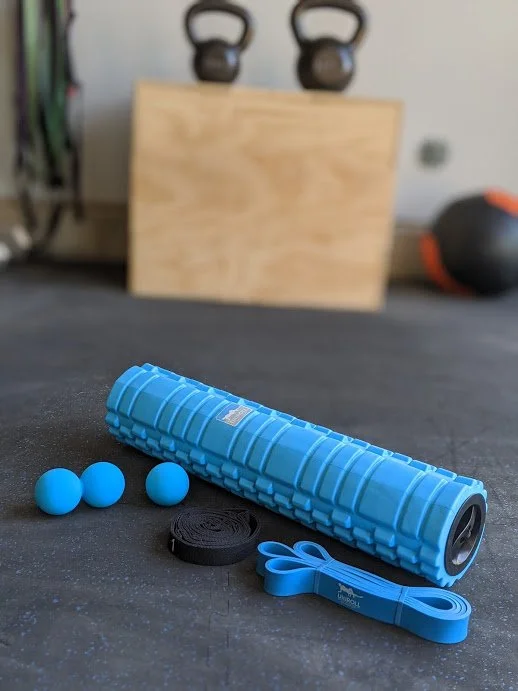 UltiROLL Complete Mobility Kit: foam roller with stretching strap, band and massage balls