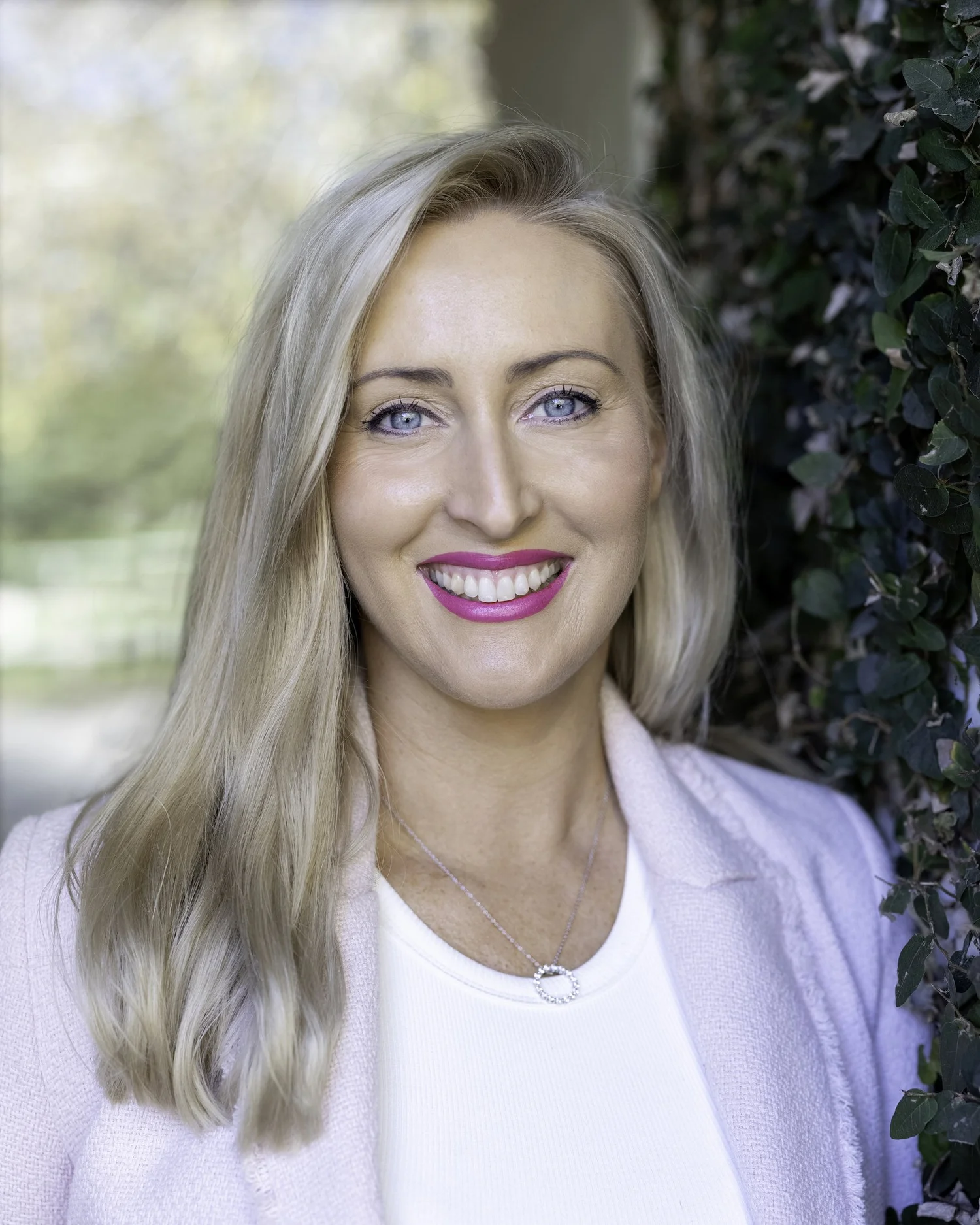 Sorraya Rourke Soraya Lane - Bestselling Author of The Lost Daughters Series