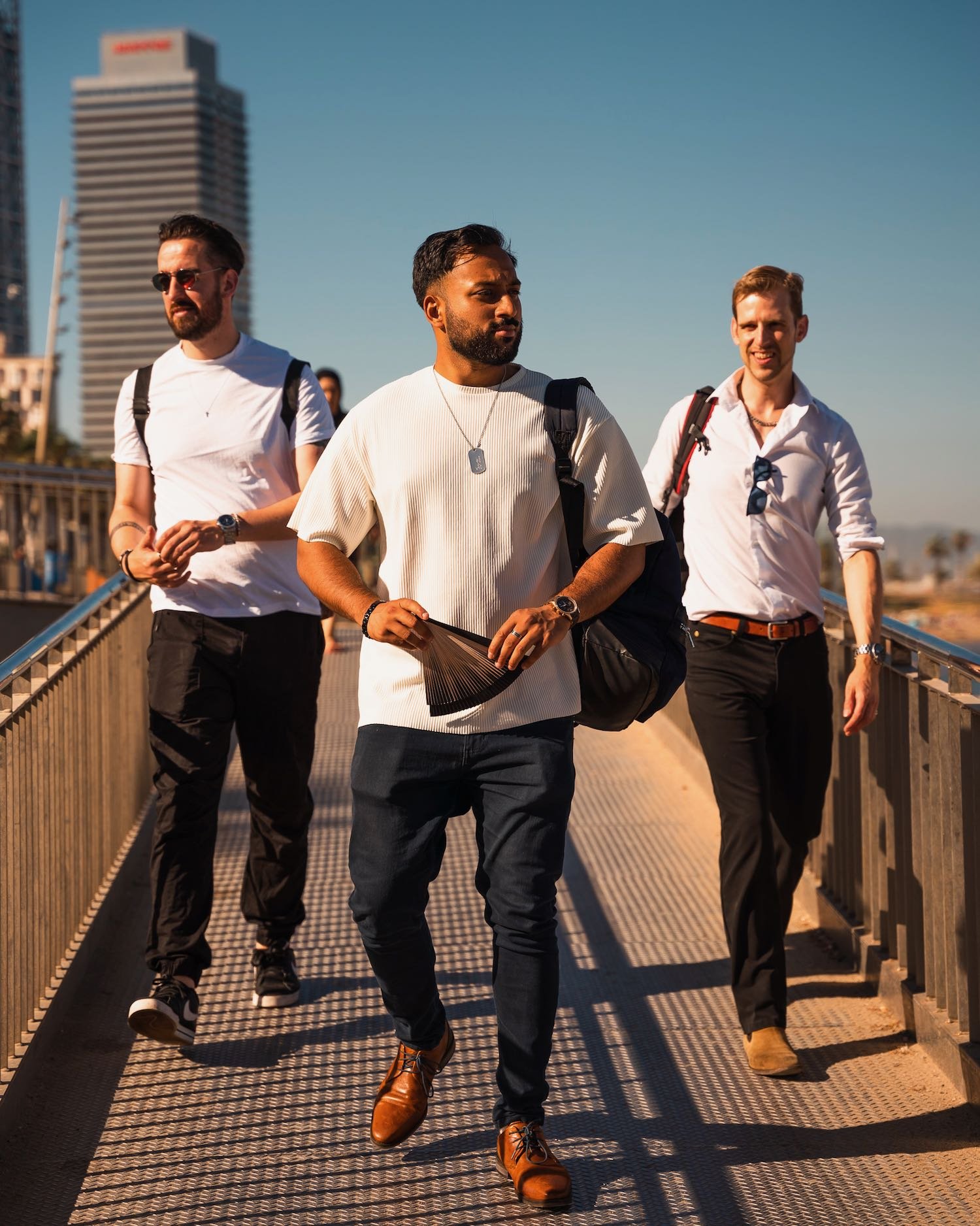 dating photoshoot portfolio groep vrienden in barcelona
