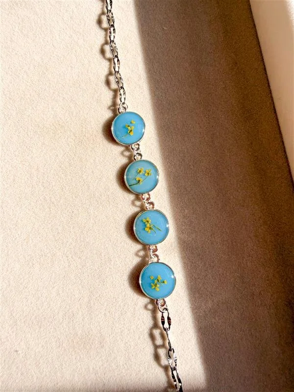 Baby Blue Queen Anne's Lace