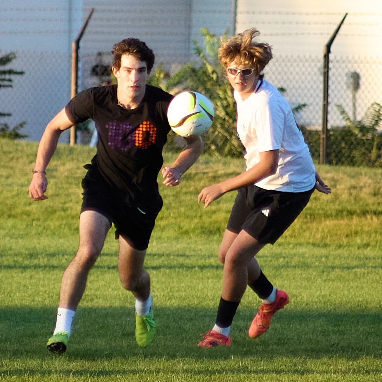 BR Alumni Soccer 26 96.jpg