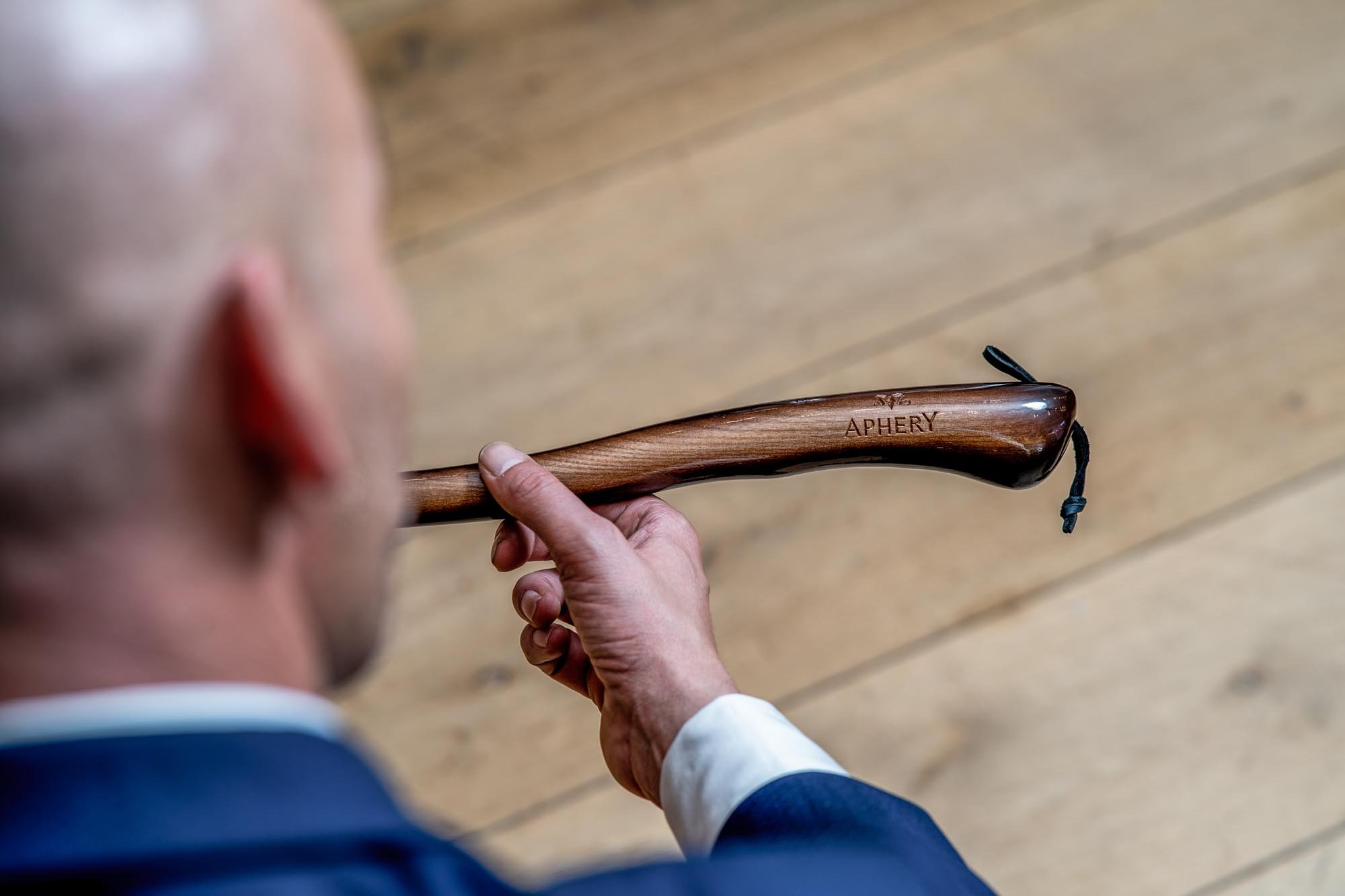 Gold Rifle (Shoehorn)