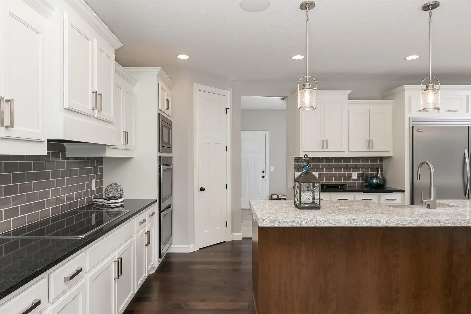 17146 Rendova St NE Ham Lake-large-013-10-Kitchen-1500x1000-72dpi.jpg