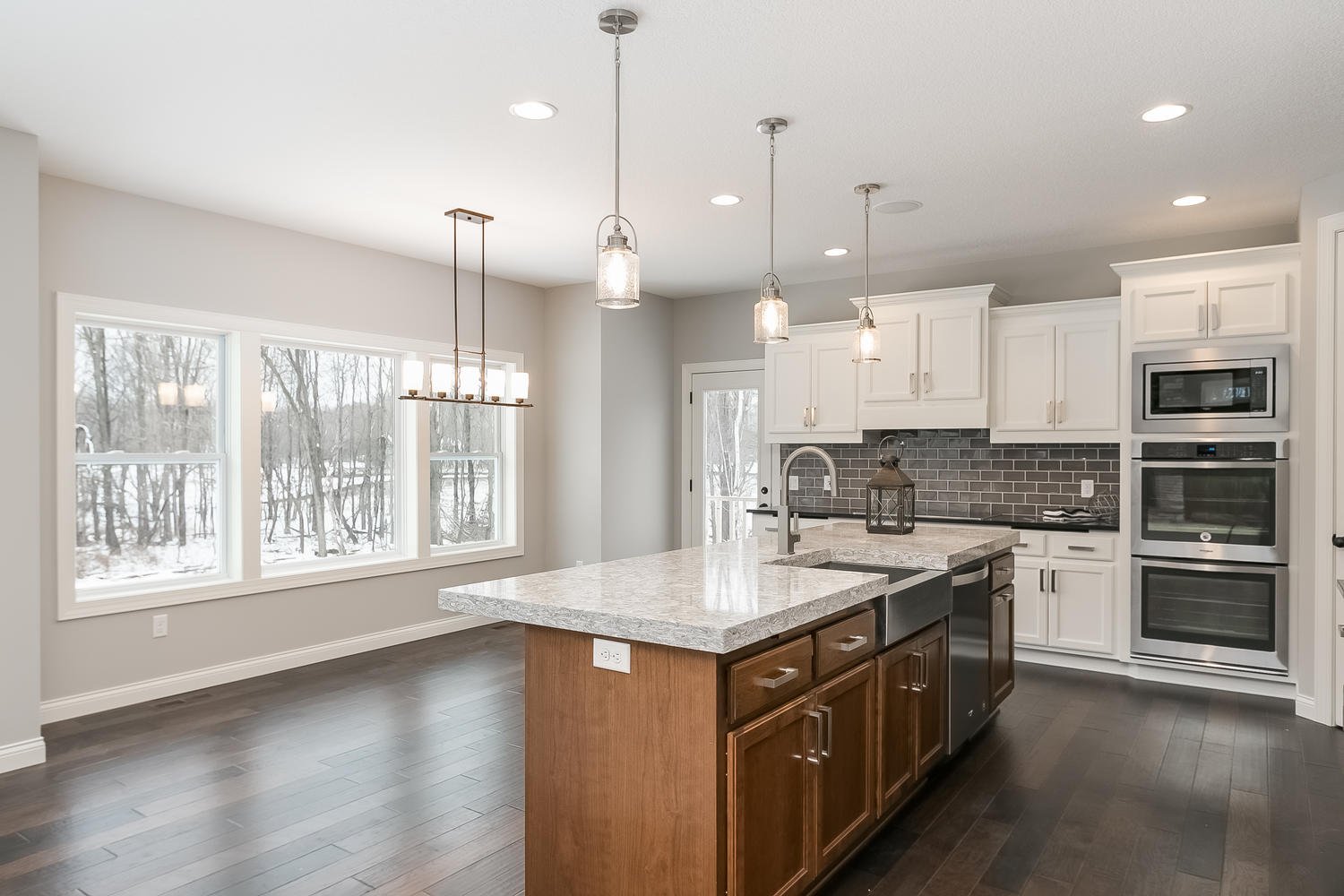 17146 Rendova St NE Ham Lake-large-009-7-Kitchen-1500x1000-72dpi.jpg