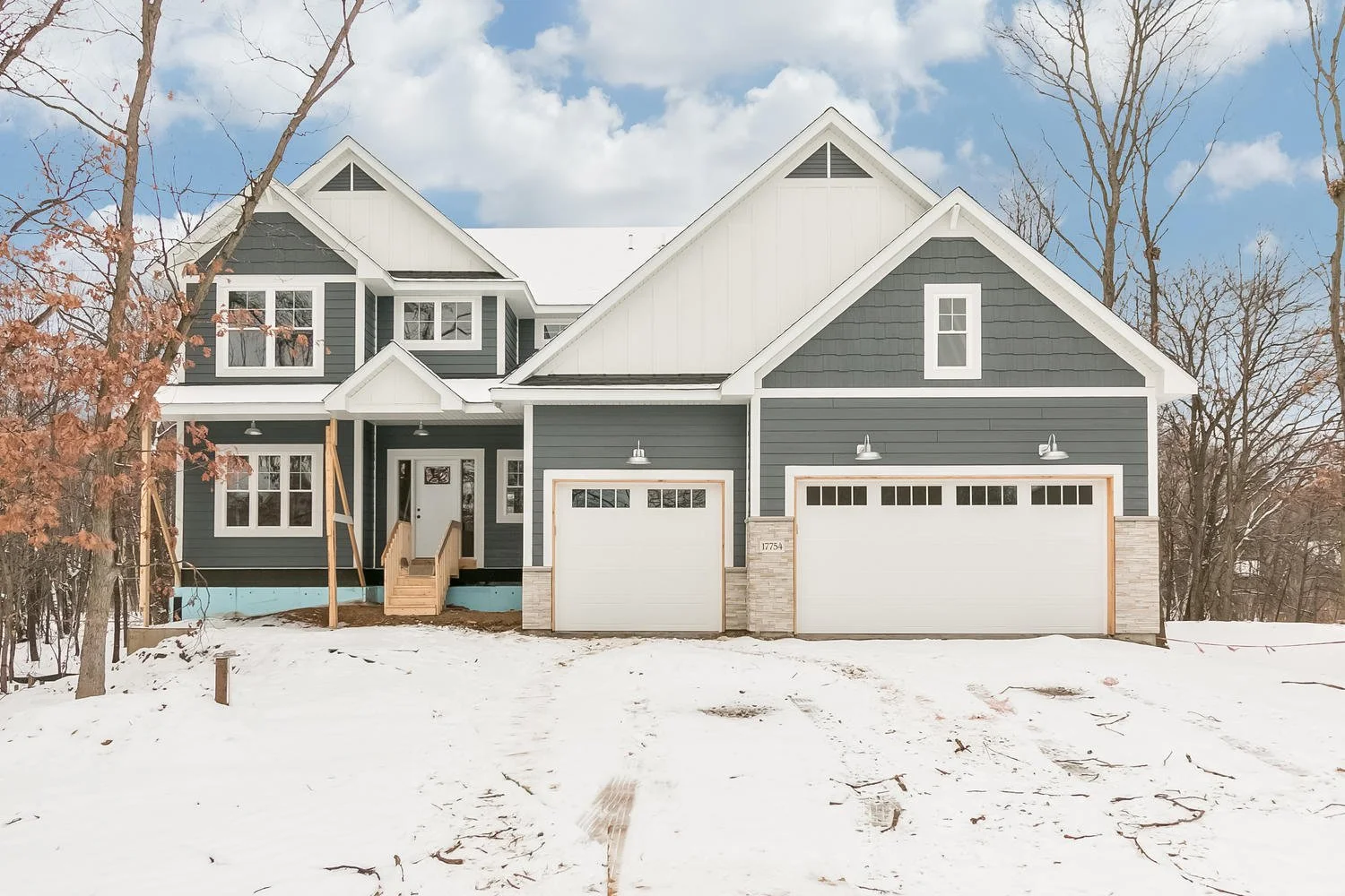 17754 Marmon St NE Ham Lake MN-large-001-26-Front-1500x1000-72dpi.jpg