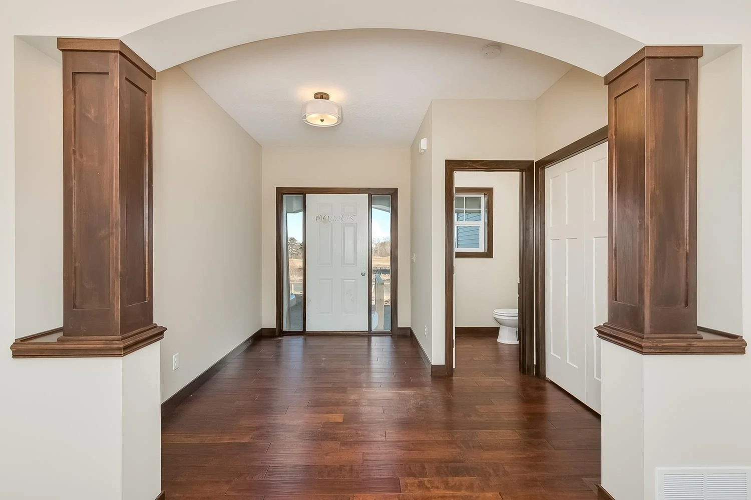 2701 225th Ln NW Oak Grove MN-large-005-3-Foyer-1500x1000-72dpi.jpg
