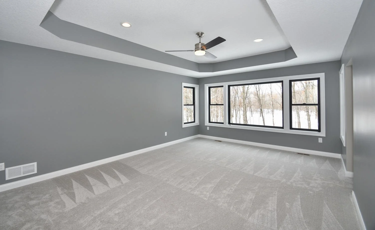 14228 Packard St NE Ham Lake-large-020-13-Master Bedroom-1500x923-72dpi.jpg