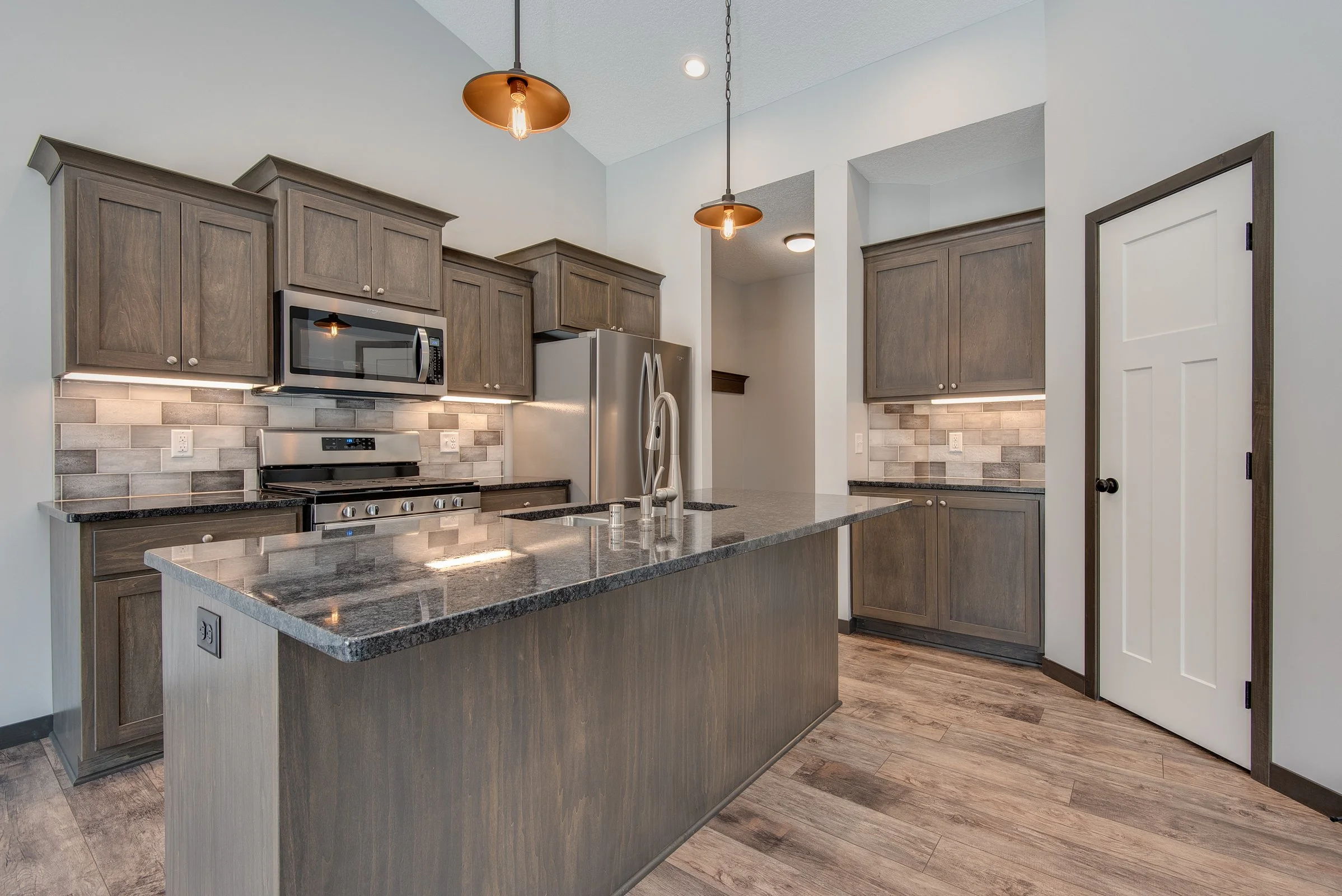 20317 Wilson St NW-6.jpg