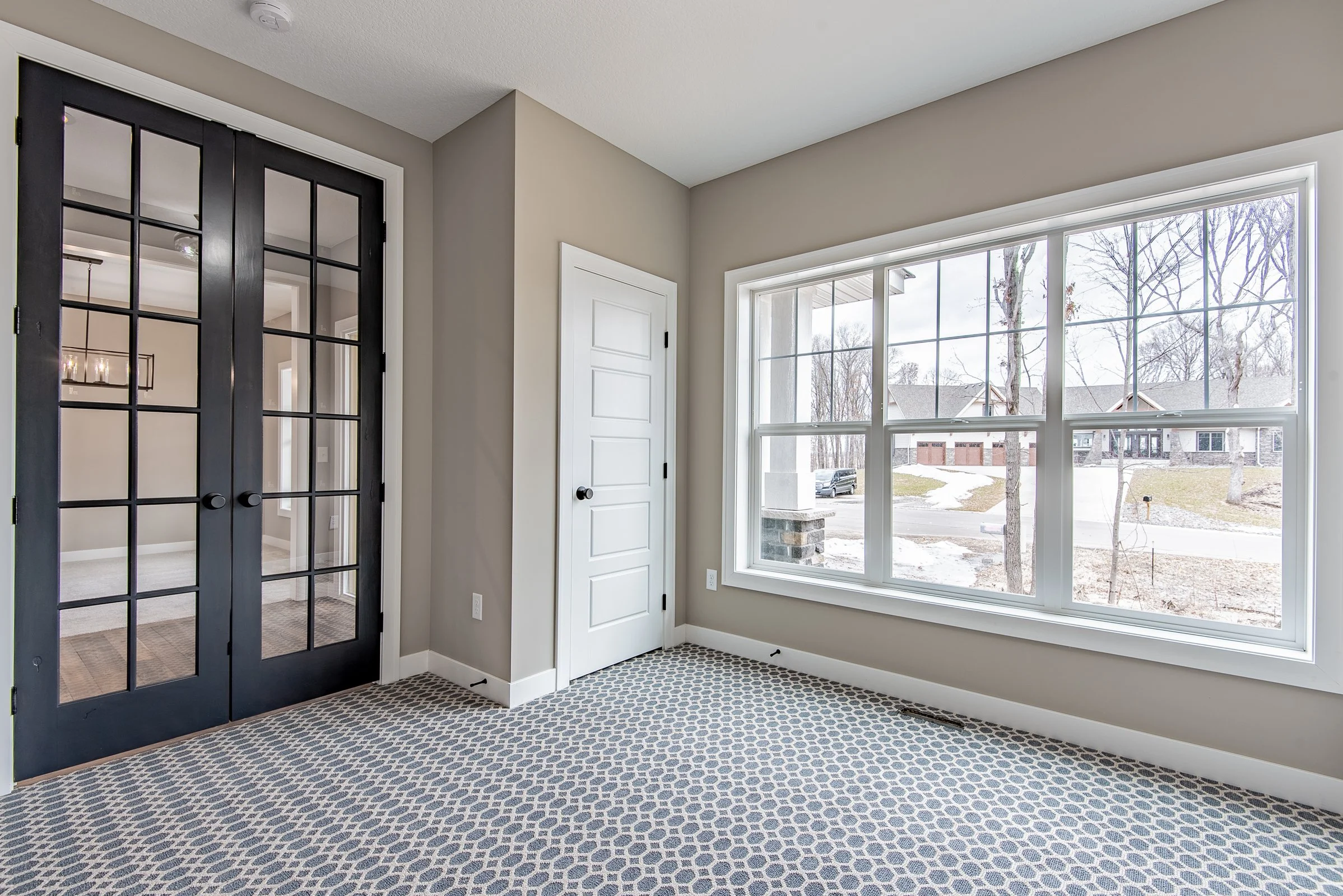 14248 Packard St NE-16.jpg