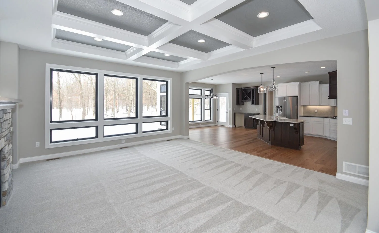 14228 Packard St NE Ham Lake-large-006-32-Living Room-1500x921-72dpi.jpg