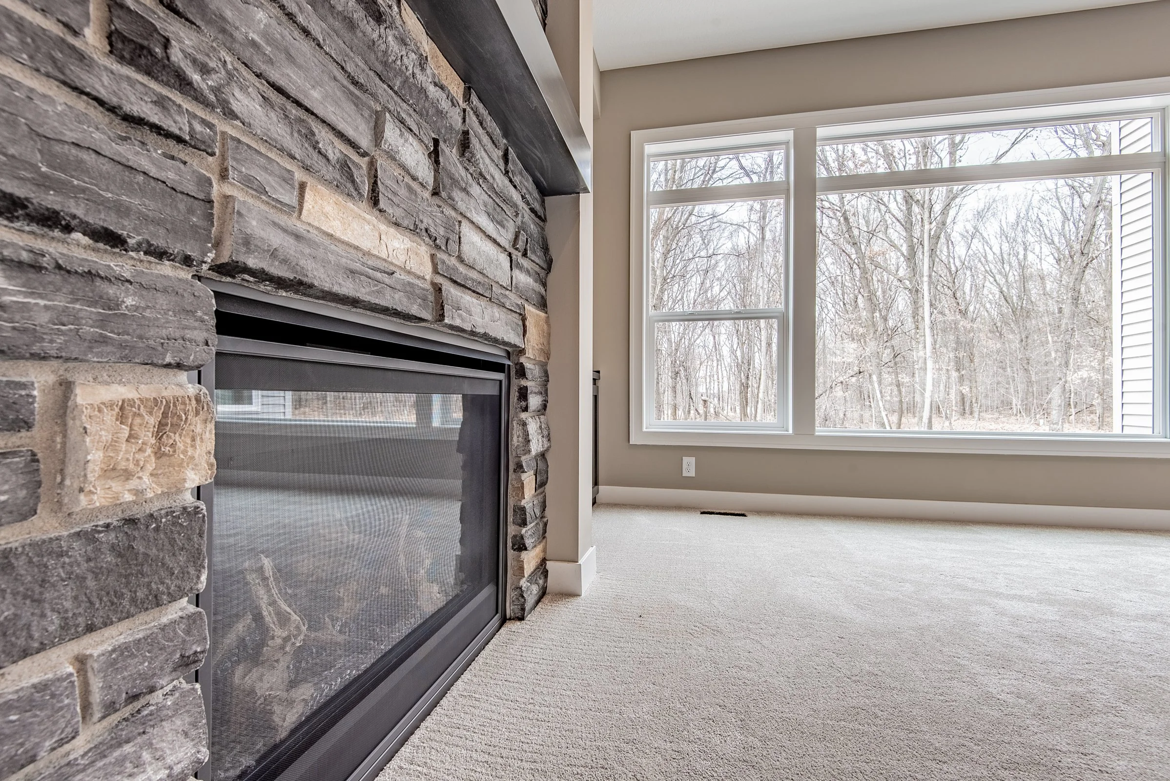 14248 Packard St NE-33.jpg