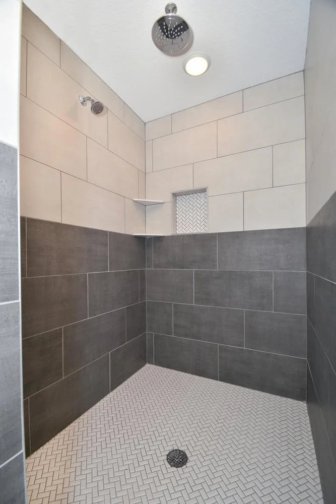 14228 Packard St NE Ham Lake-large-024-34-Master Bathroom-667x1000-72dpi.jpg