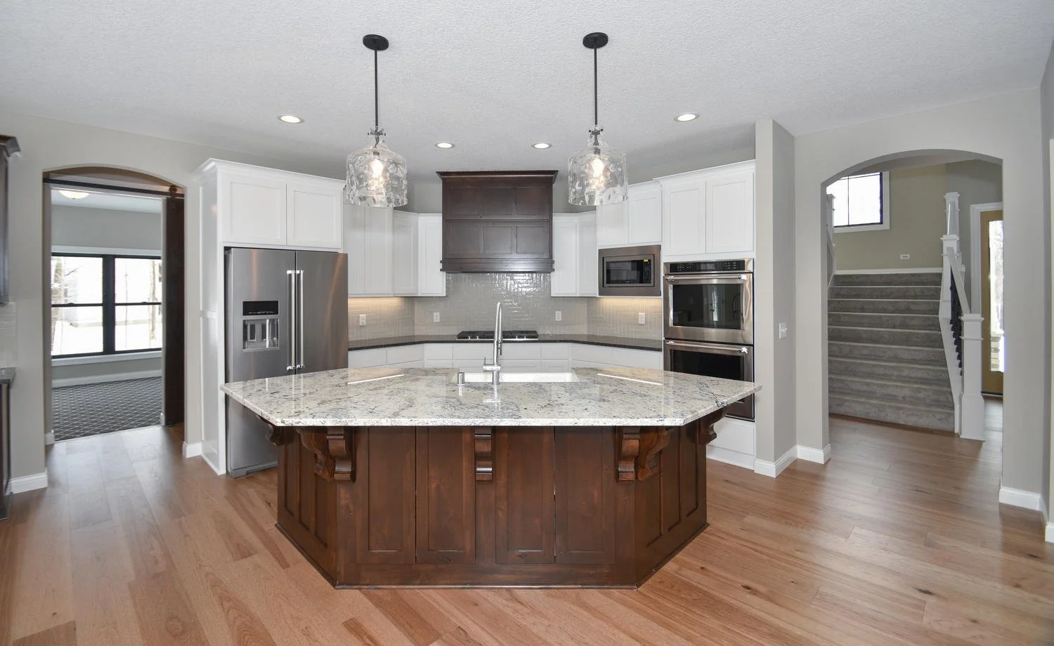 14228 Packard St NE Ham Lake-large-014-35-Kitchen-1500x920-72dpi.jpg